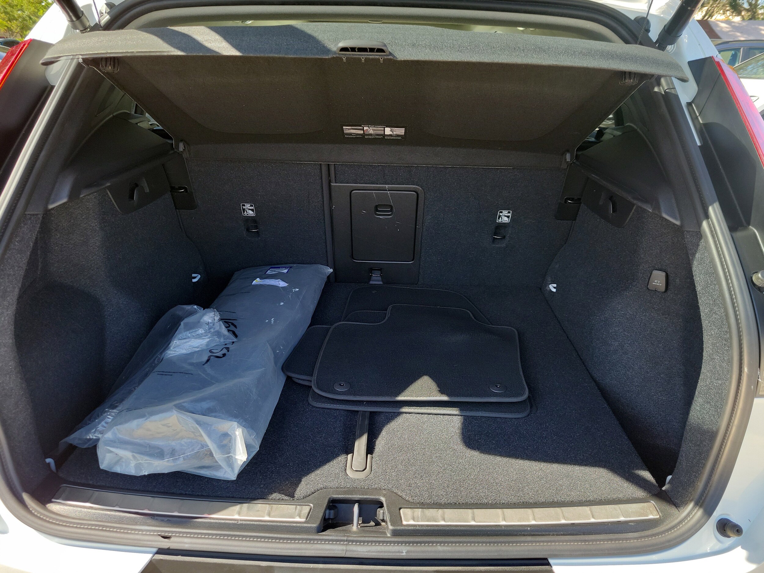 2024 Volvo XC40 Plus - Photo 9