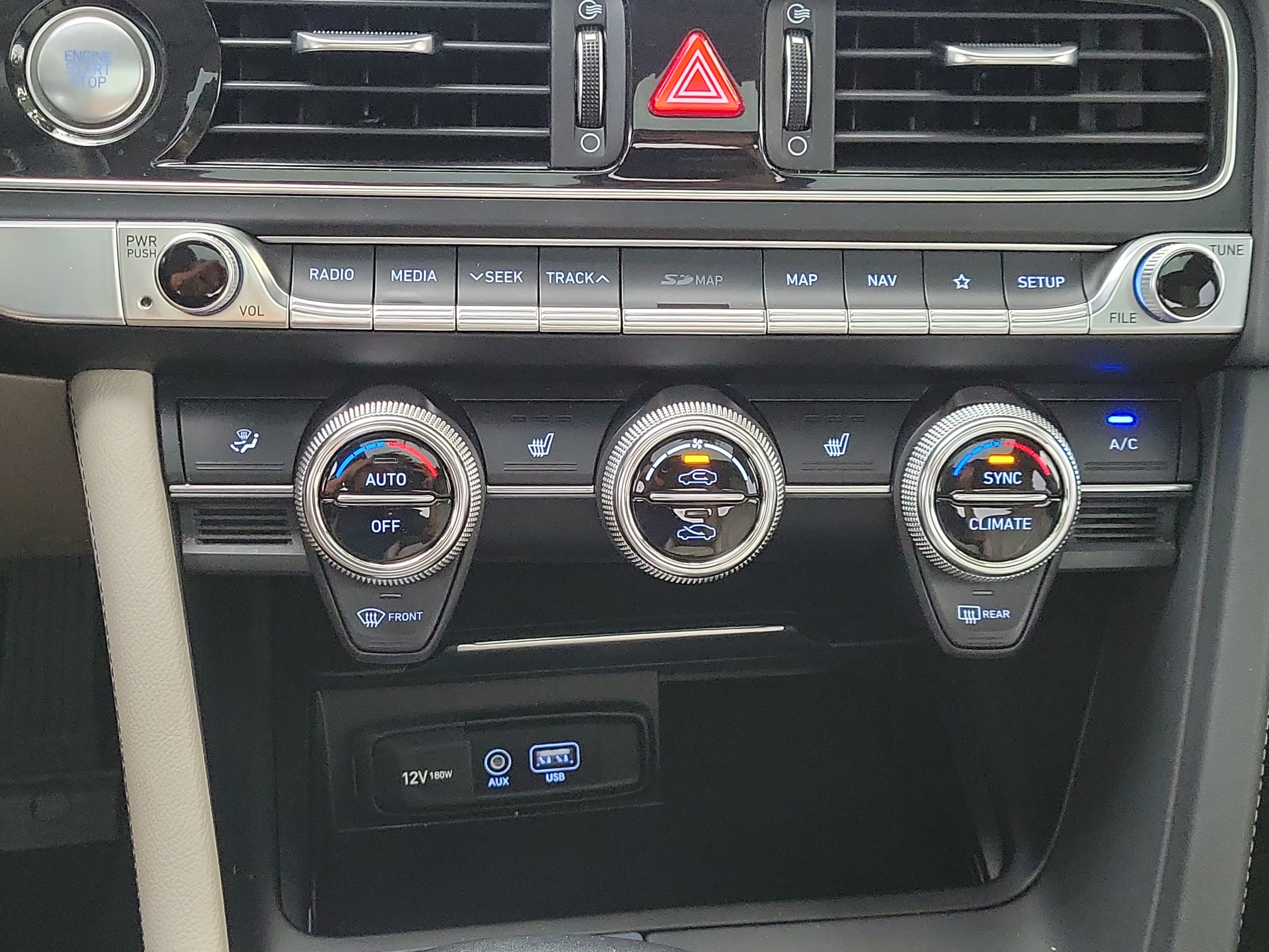 2021 GENESIS G70 Standard - Photo 29