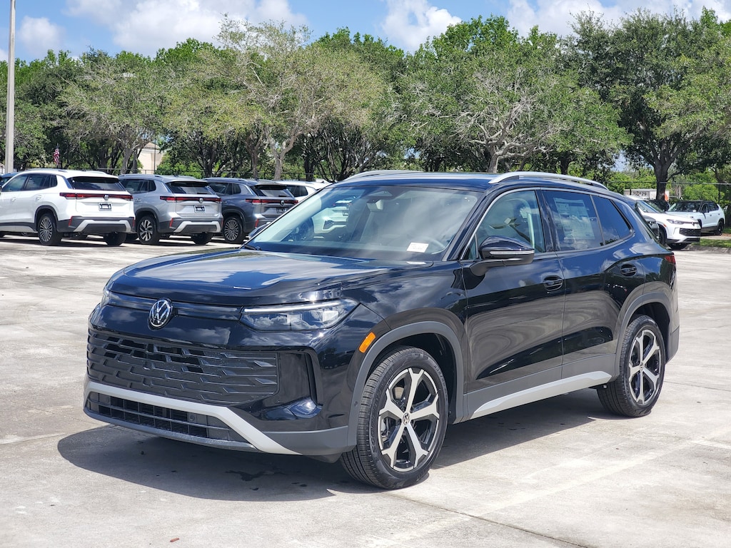 New 2026 Volkswagen Tiguan 2.0T SE SUV