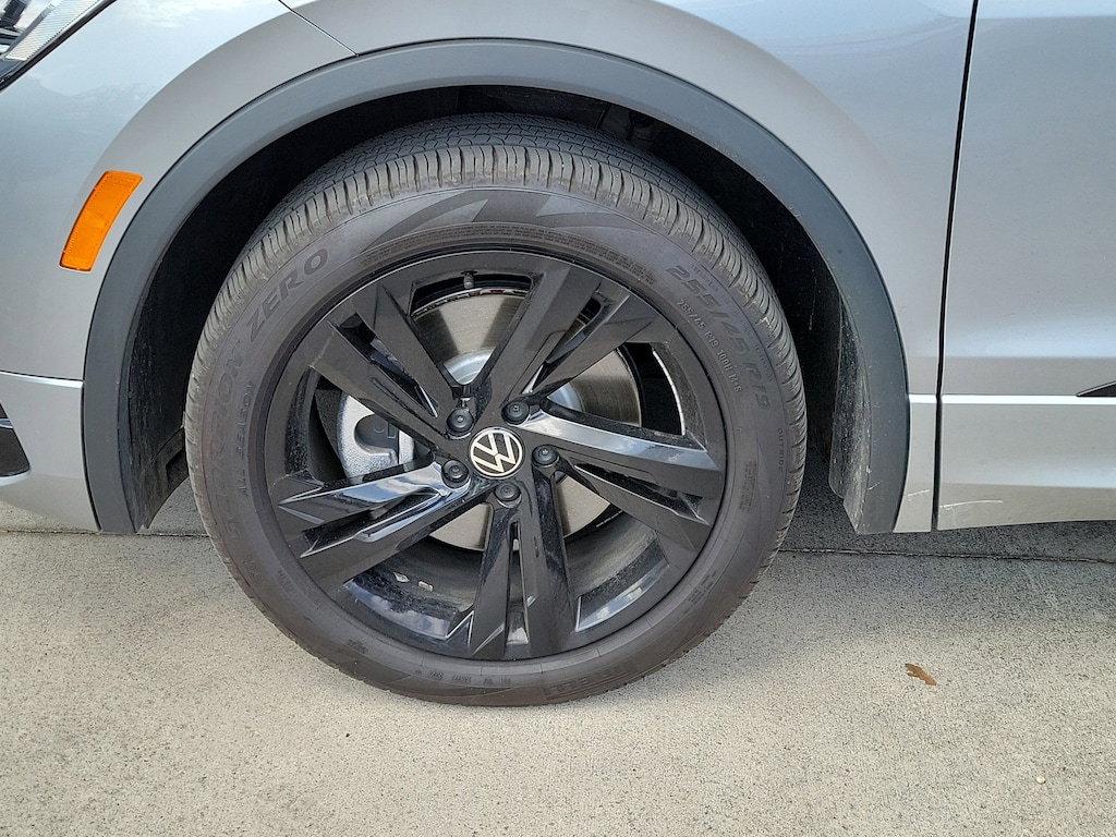 Used 2024 Volkswagen Tiguan 2.0T SE R-Line Black SUV