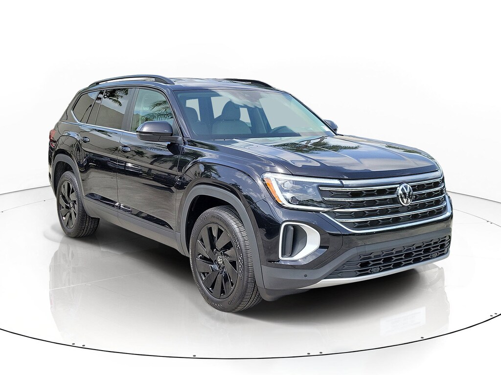 New 2026 Volkswagen Atlas SE w/Technology SUV