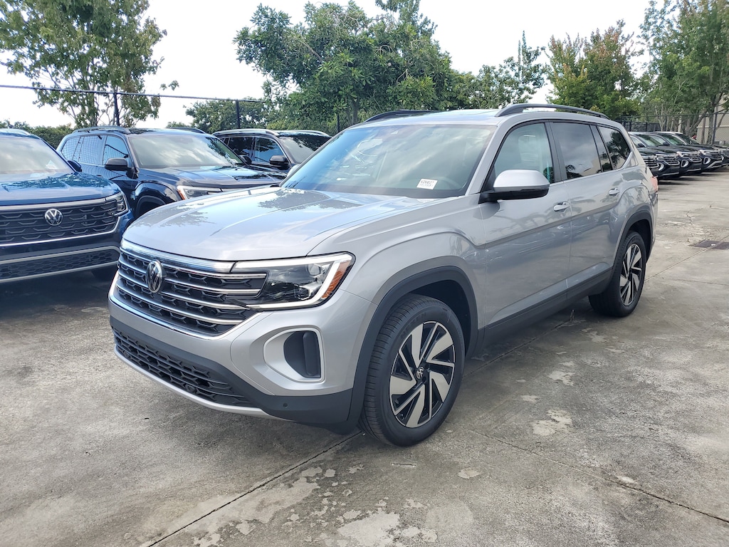 New 2026 Volkswagen Atlas SE w/Technology SUV