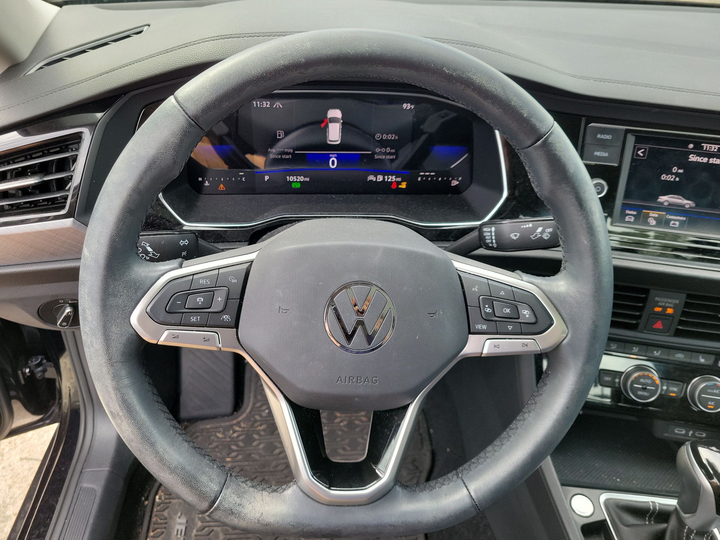 2023 Volkswagen Jetta SE - Photo 17