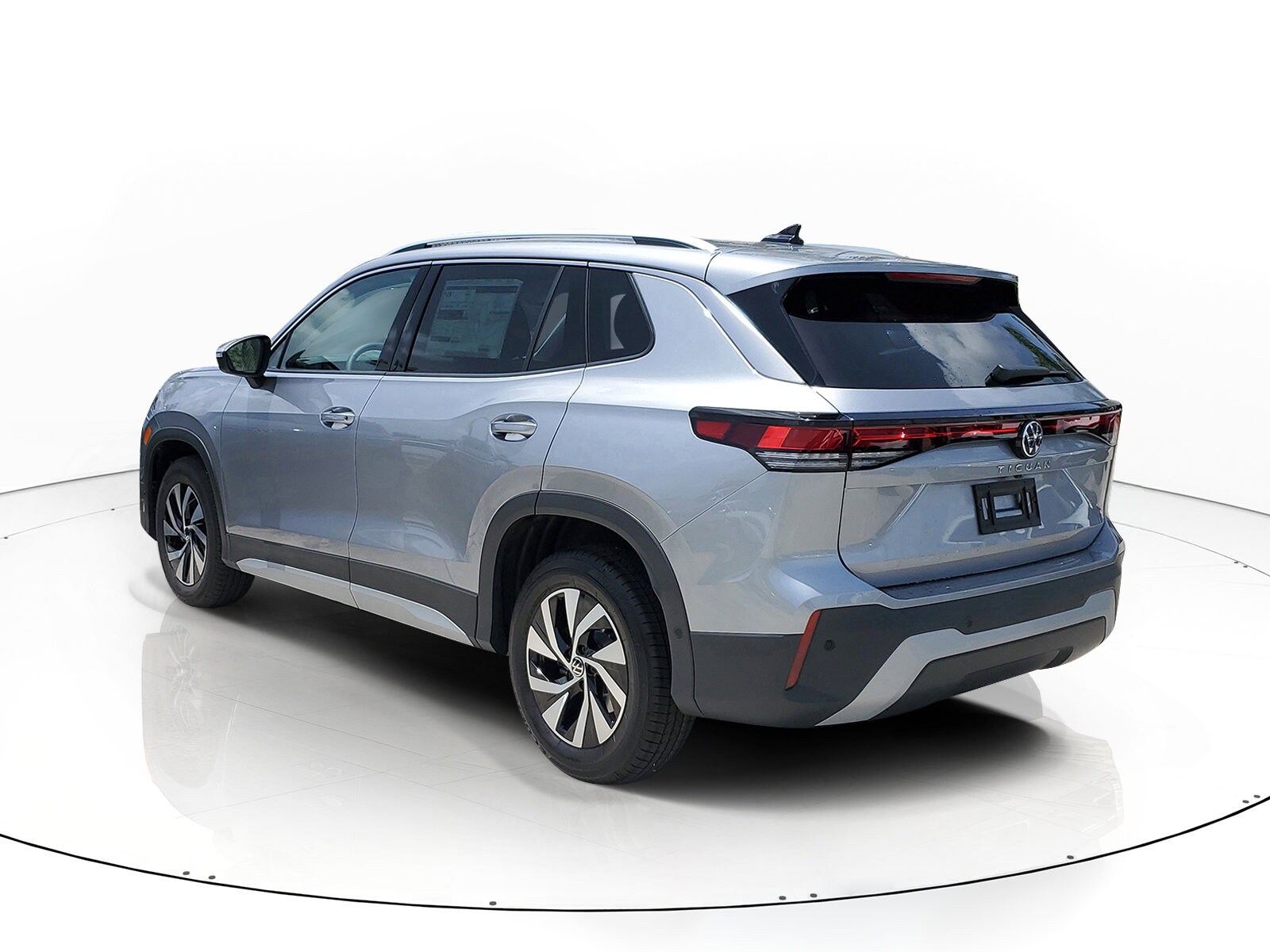 2025 Volkswagen Tiguan S - Photo 4