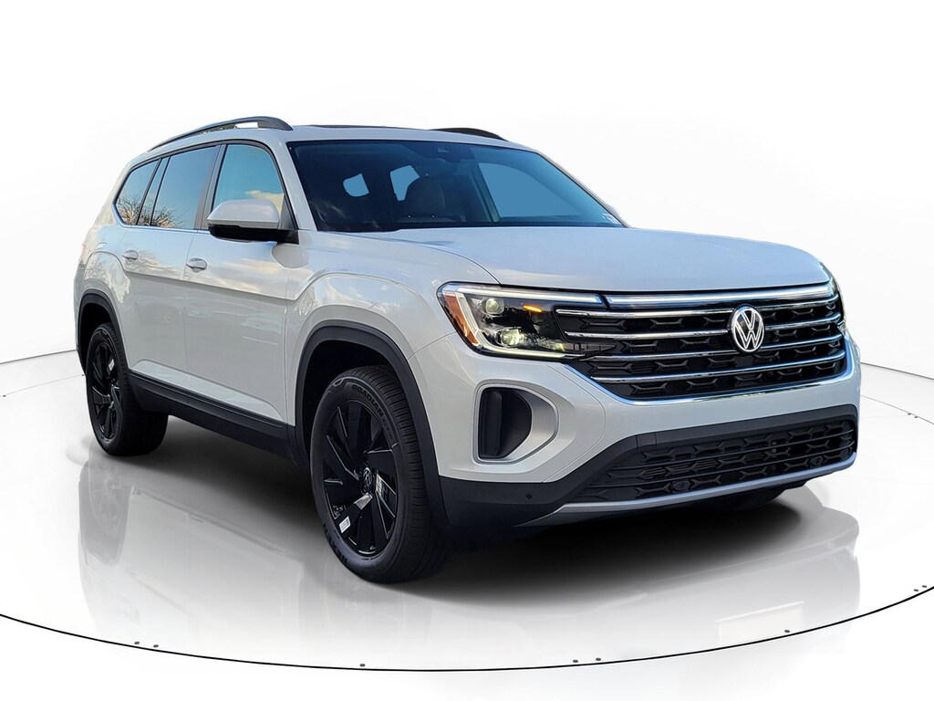 New 2026 Volkswagen Atlas SE w/Technology SUV