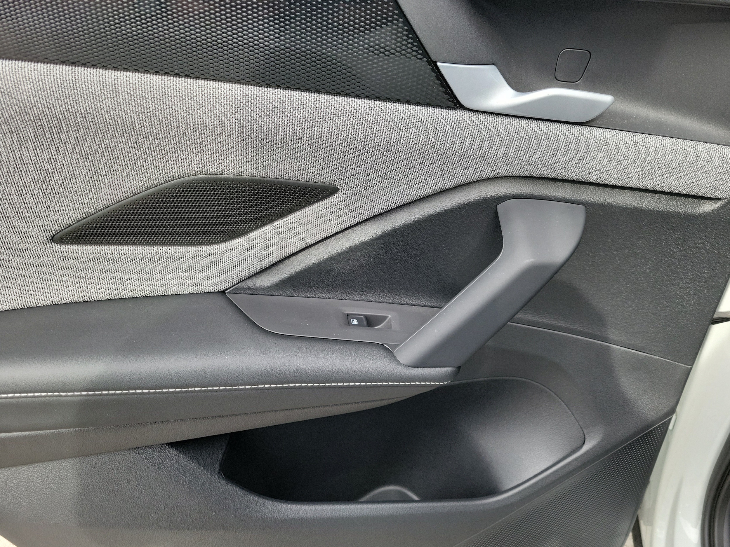 2025 Volkswagen Tiguan S - Photo 15