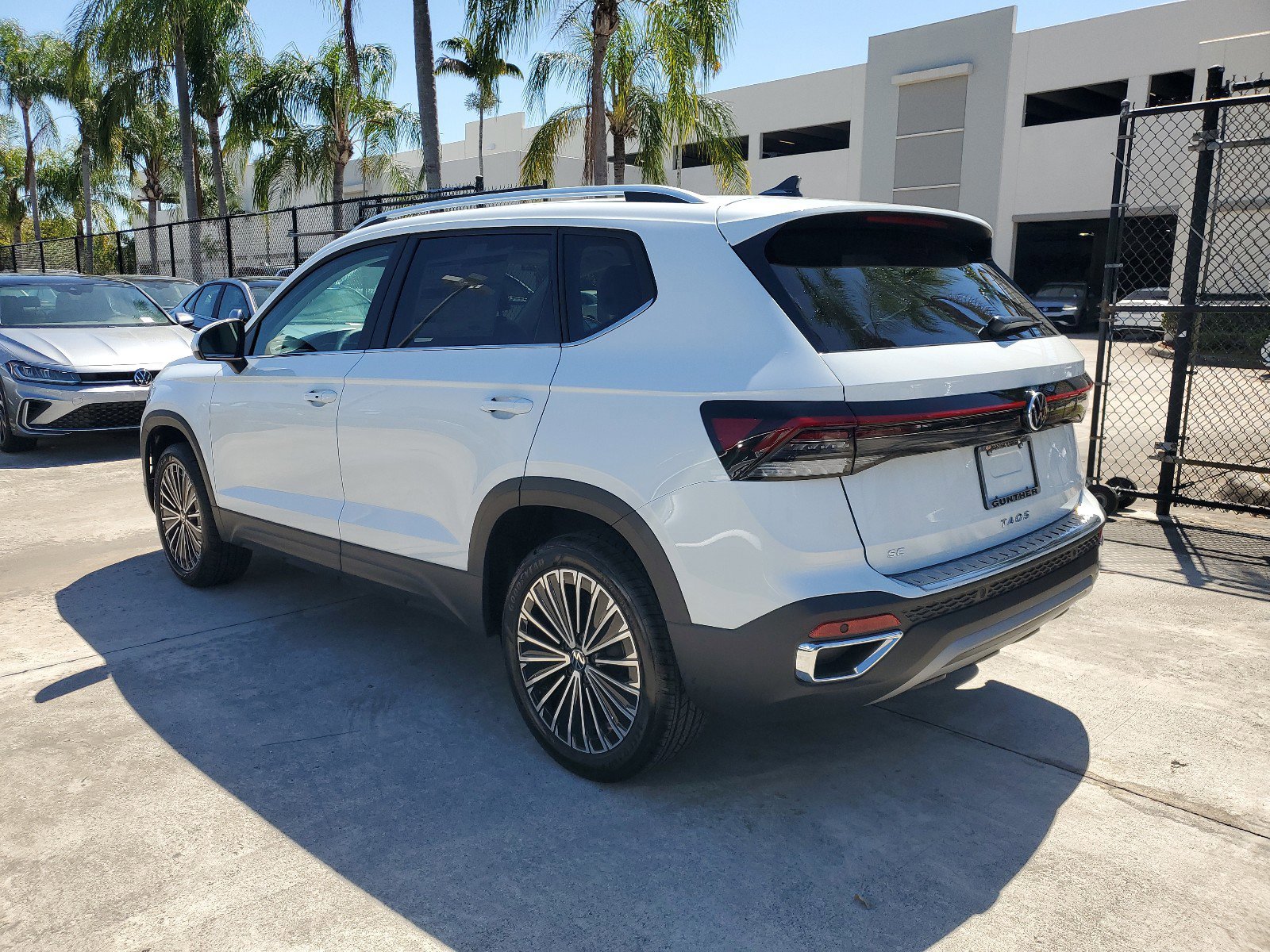 2025 Volkswagen Taos SE photo 2