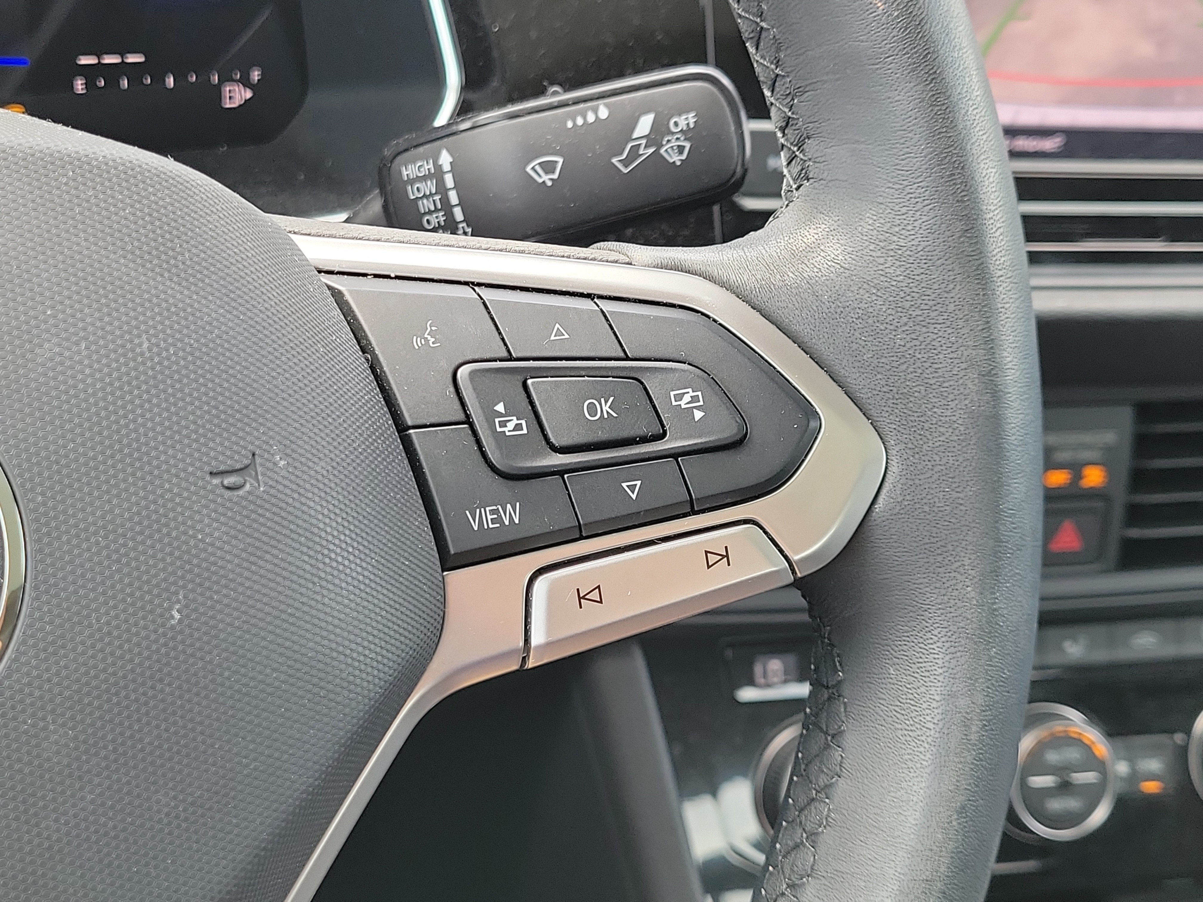 2023 Volkswagen Jetta SE - Photo 19