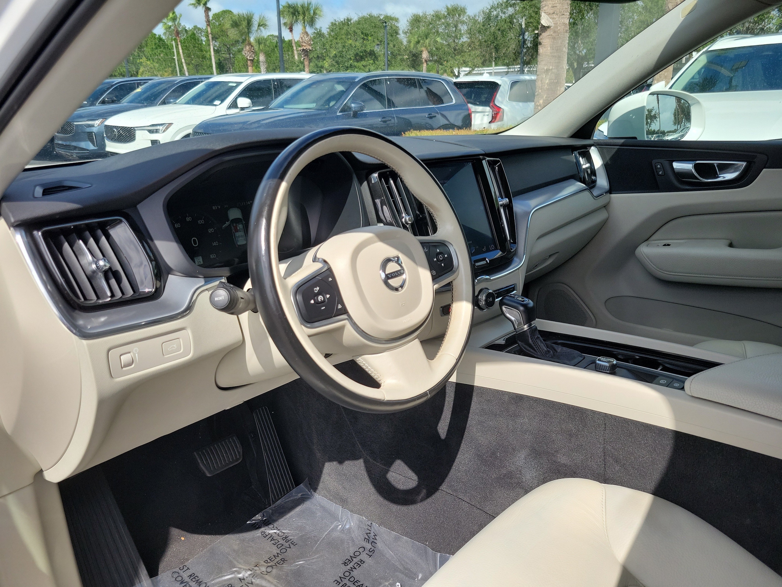2018 Volvo XC60 Momentum - Photo 14