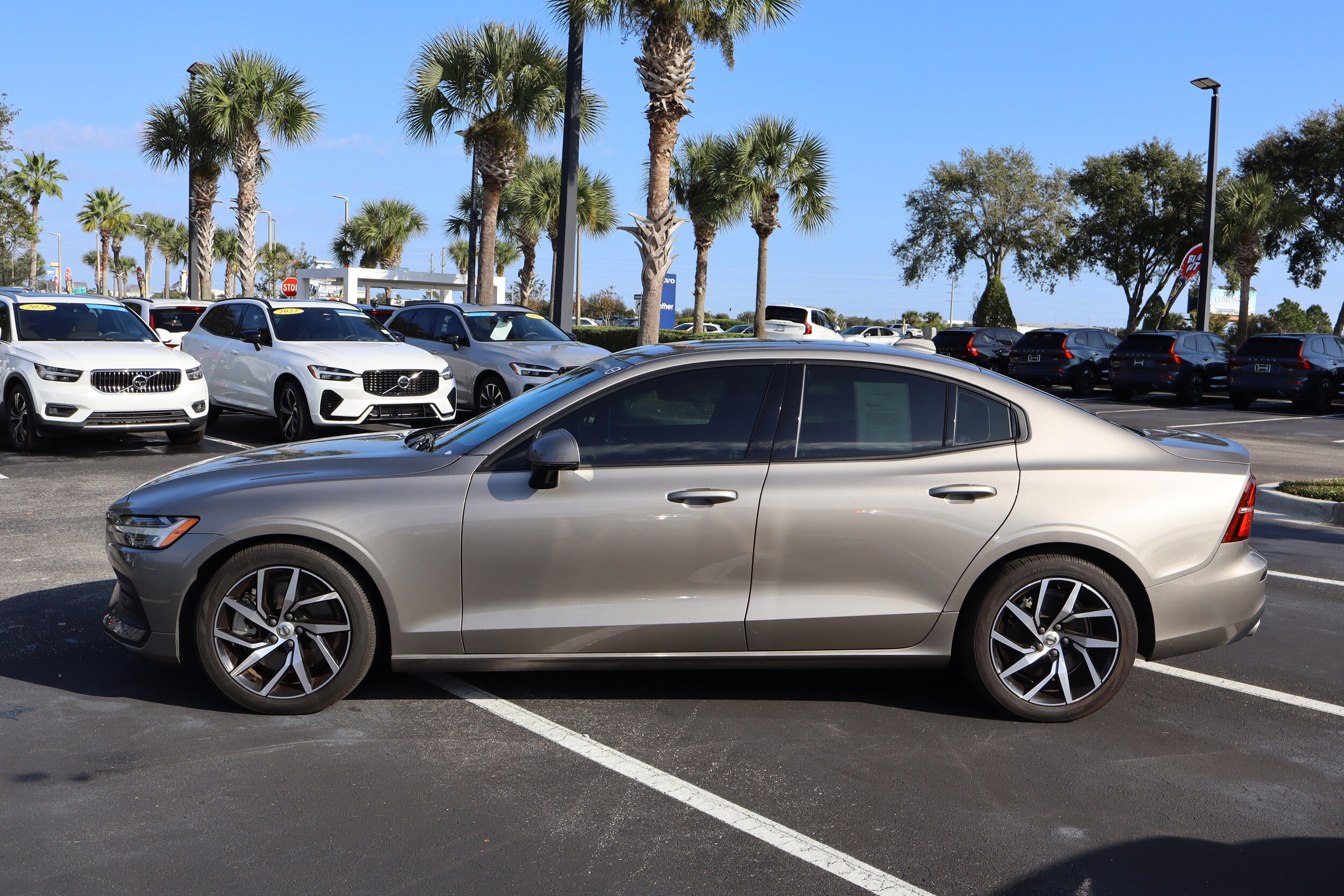 2019 Volvo S60 Momentum T6 AWD photo 4