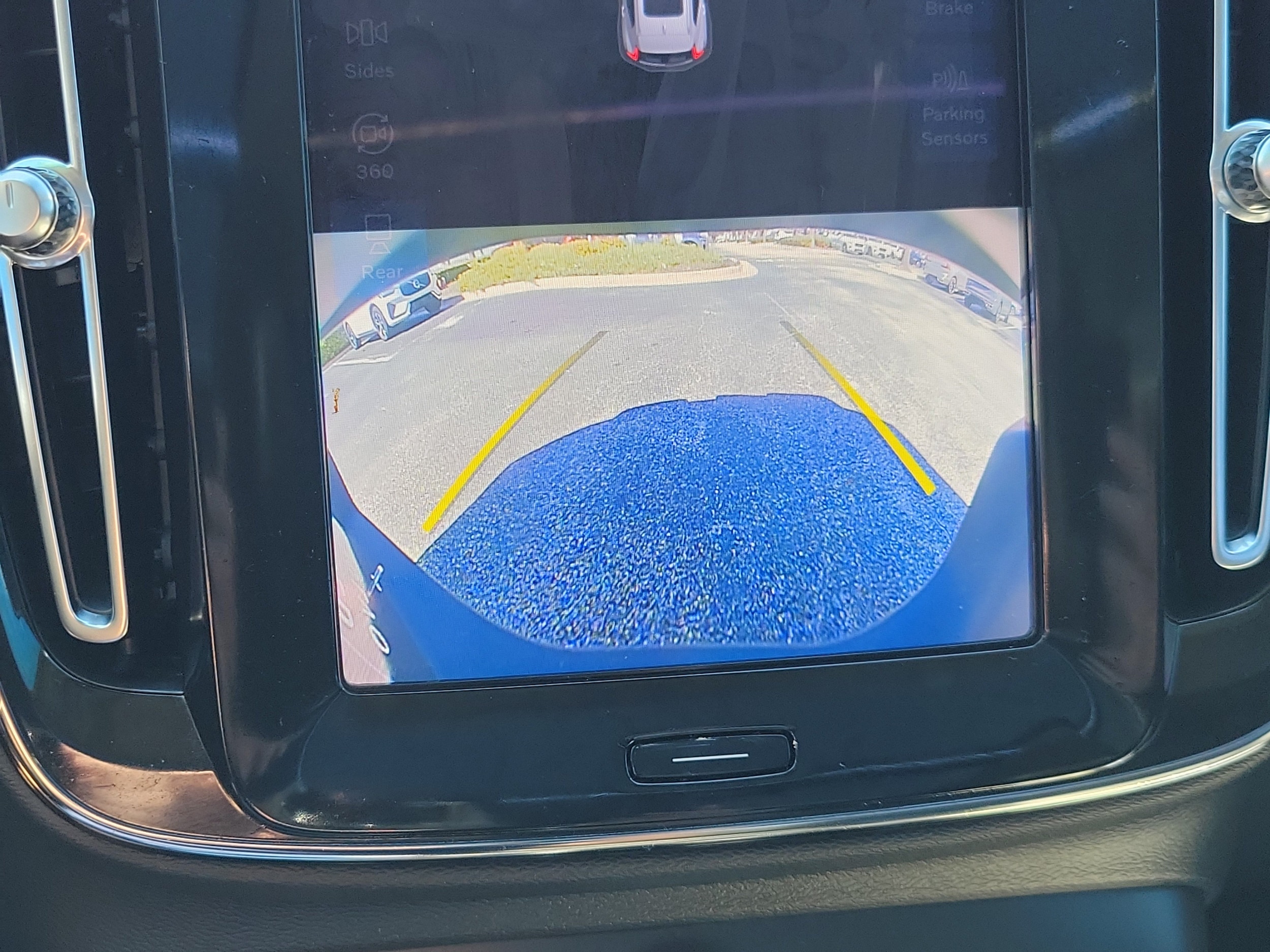 2023 Volvo XC40 Plus - Photo 26