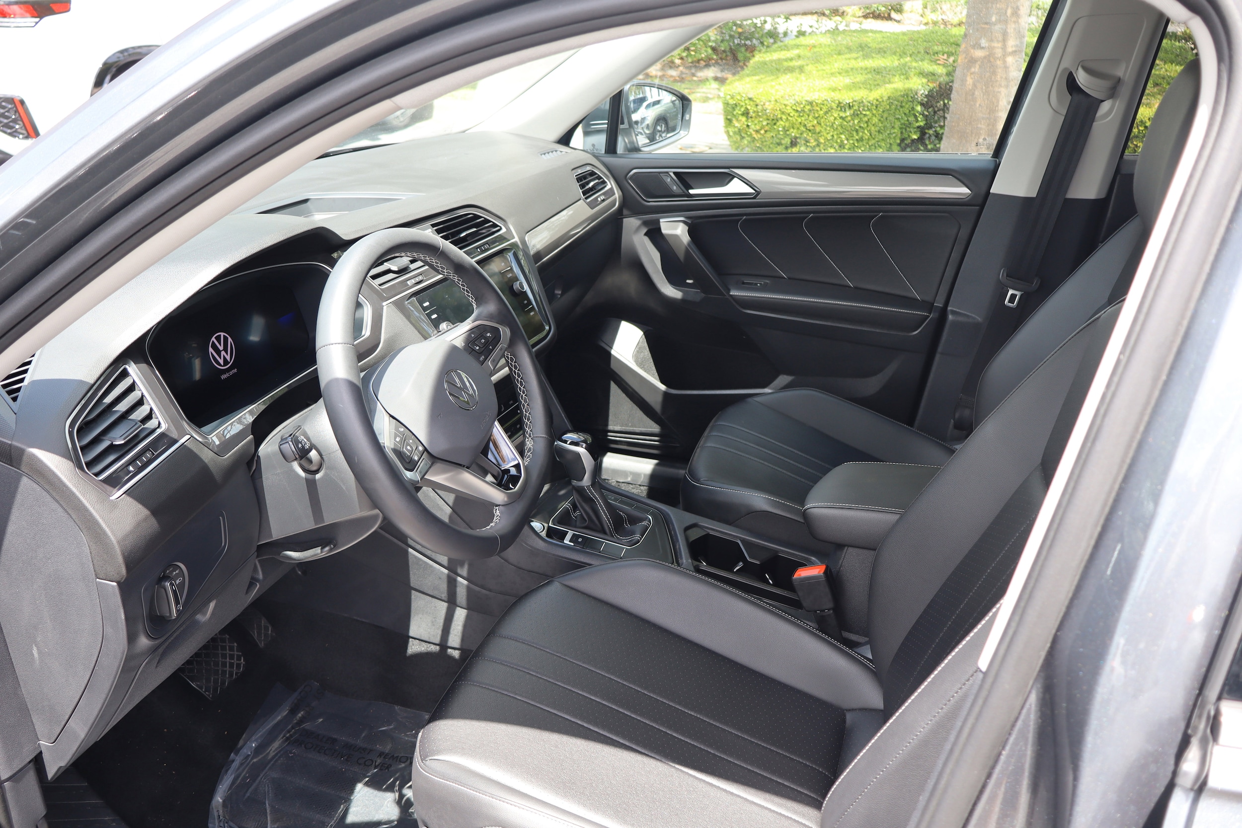 2023 Volkswagen Tiguan SE - Photo 10