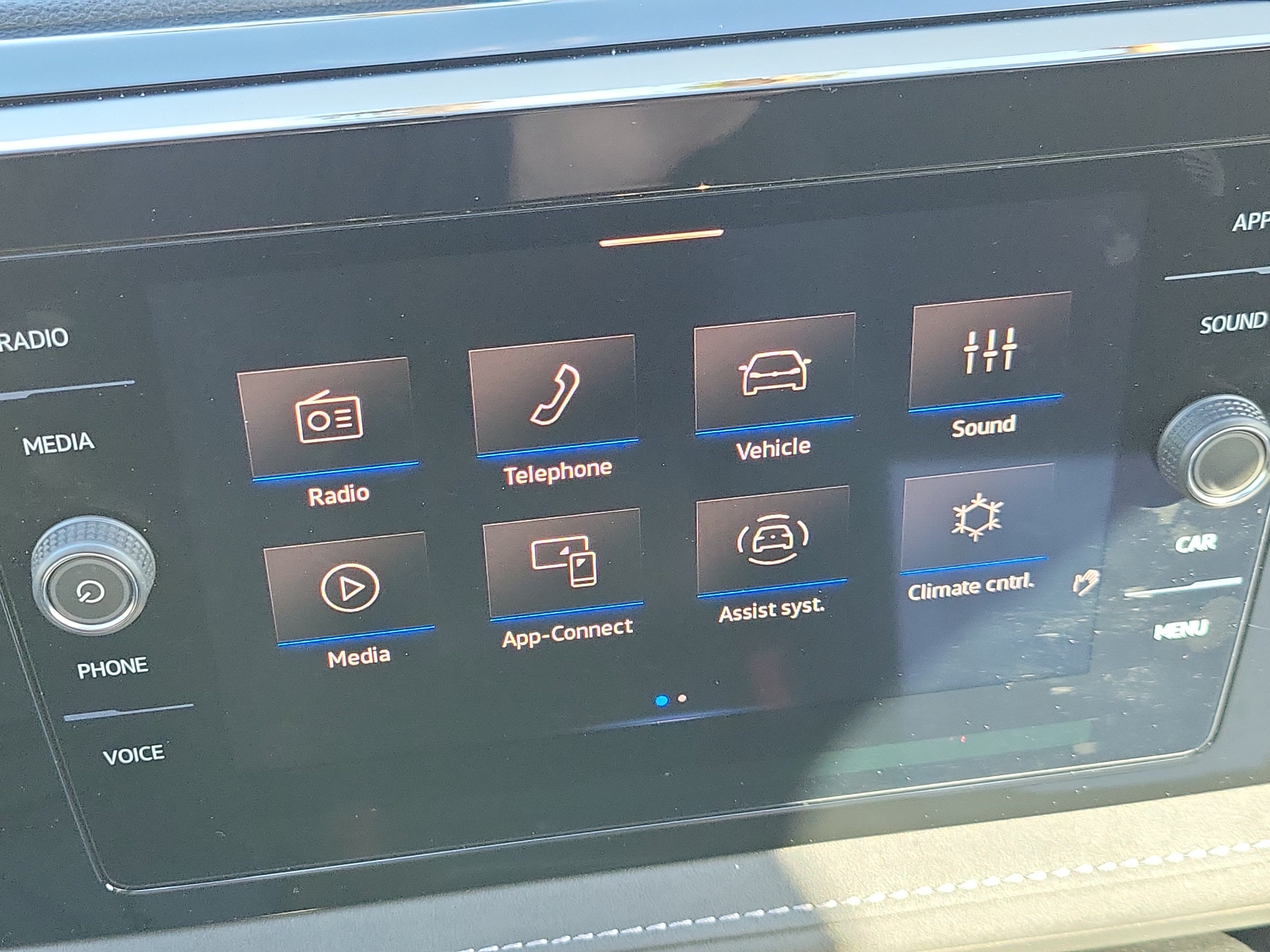 2025 Volkswagen Taos SE Black - Photo 22