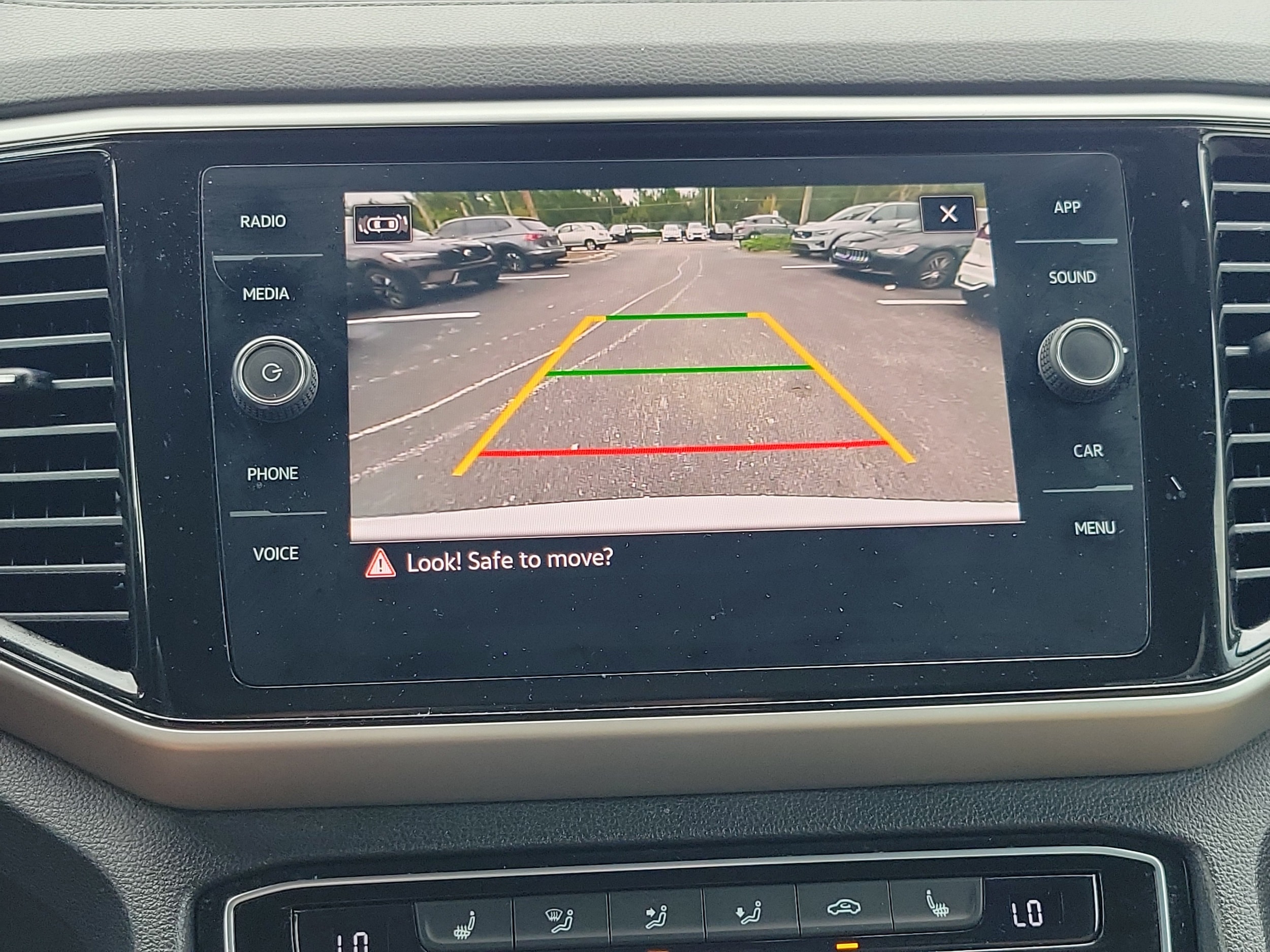 2022 Volkswagen Atlas Cross Sport SE w/Tech - Photo 22