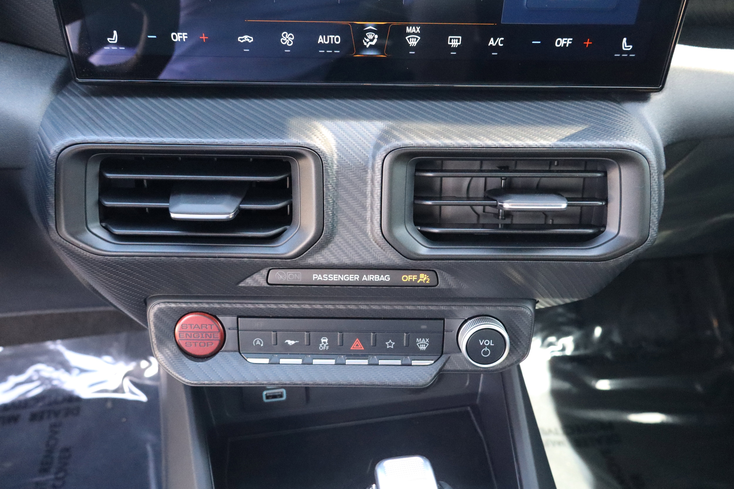 2025 Ford Mustang EcoBoost - Photo 20