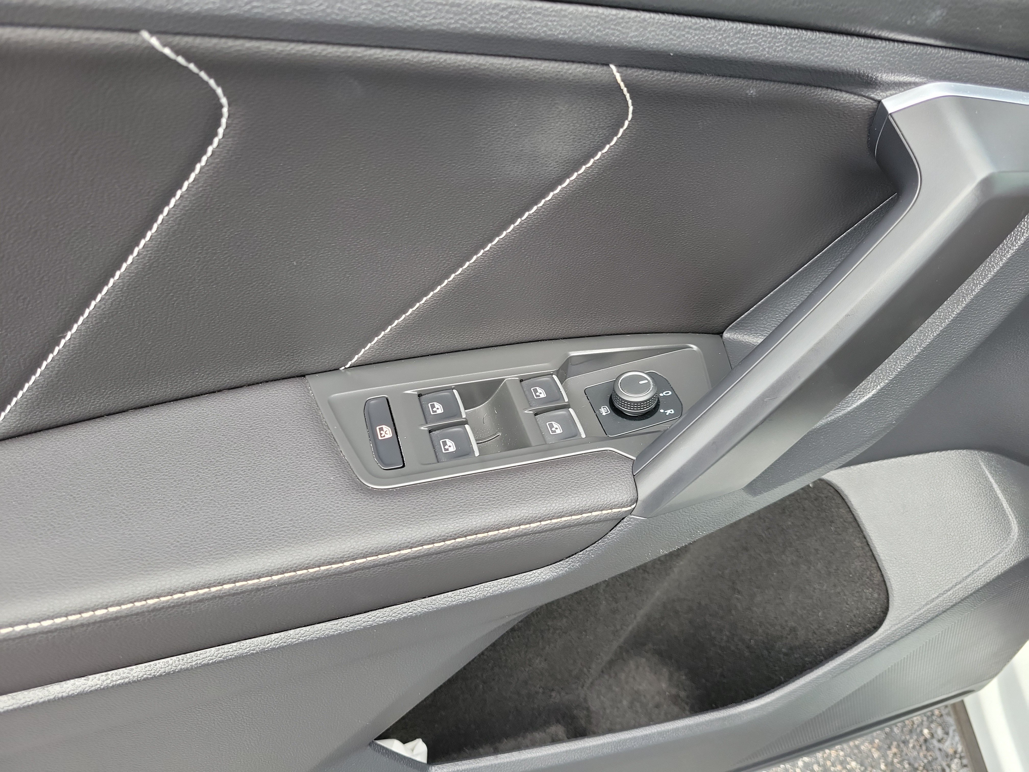 2023 Volkswagen Tiguan SE R-LINE BLACK - Photo 15