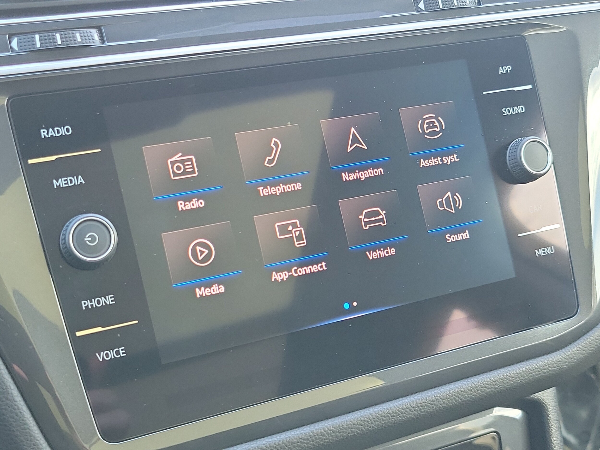 2024 Volkswagen Tiguan SE - Photo 23
