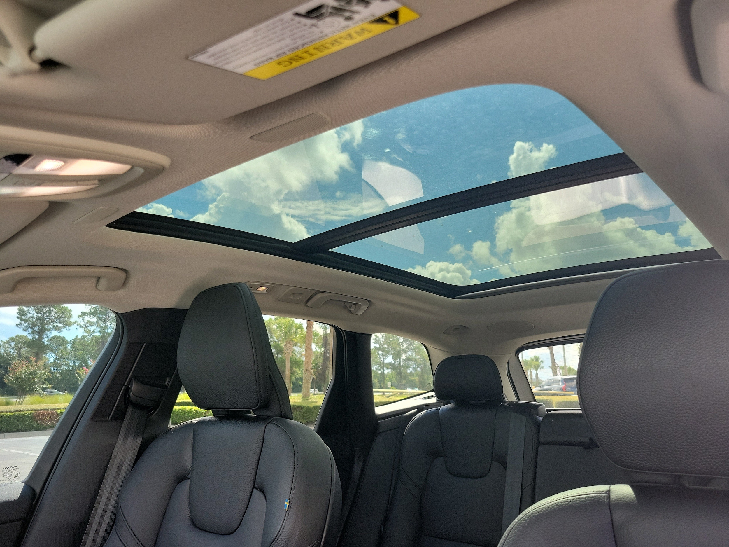 2024 Volvo XC60 Plus - Photo 11