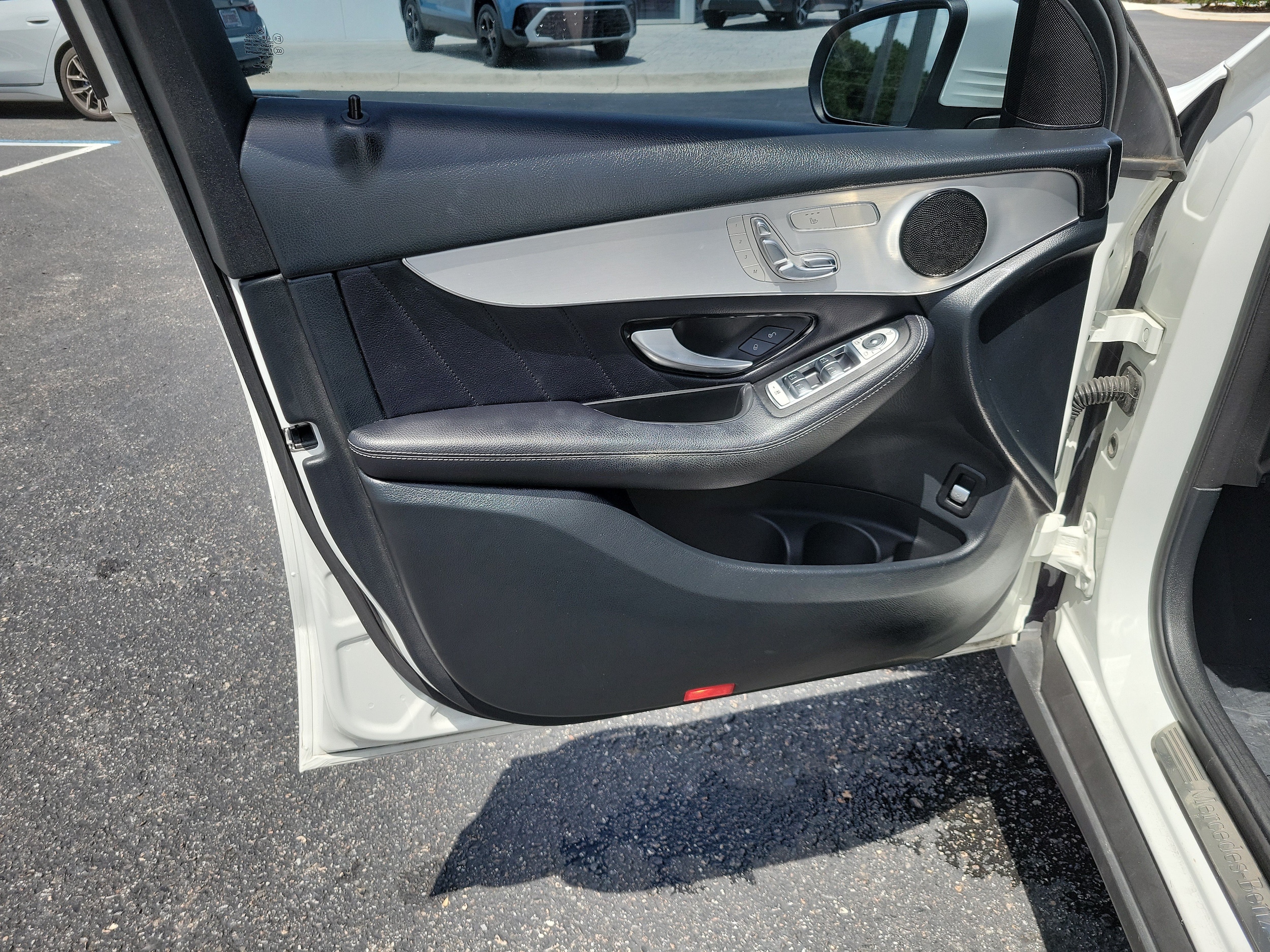 2019 Mercedes-Benz GLC GLC300 - Photo 13