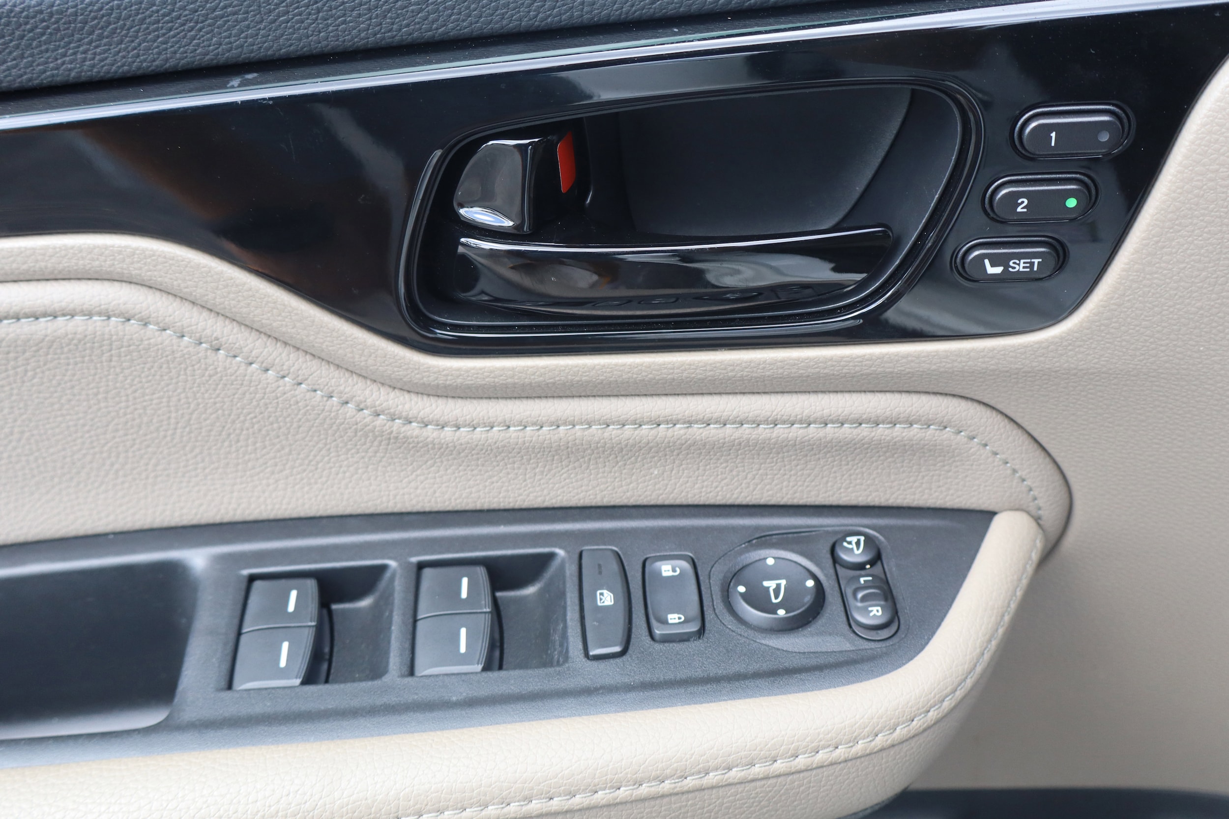 2023 Honda Odyssey Elite - Photo 17