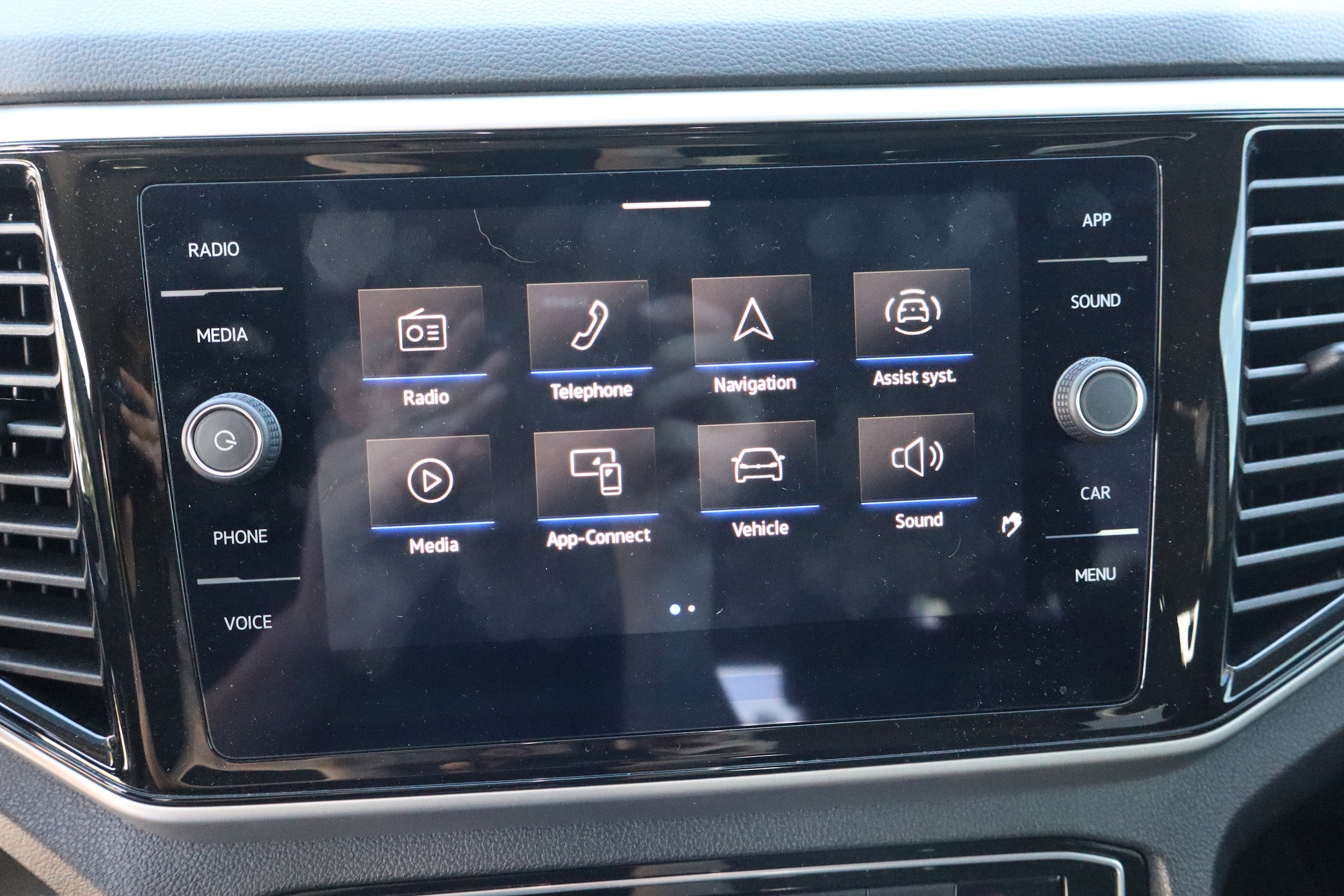 2023 Volkswagen Atlas SE w/Tech - Photo 22