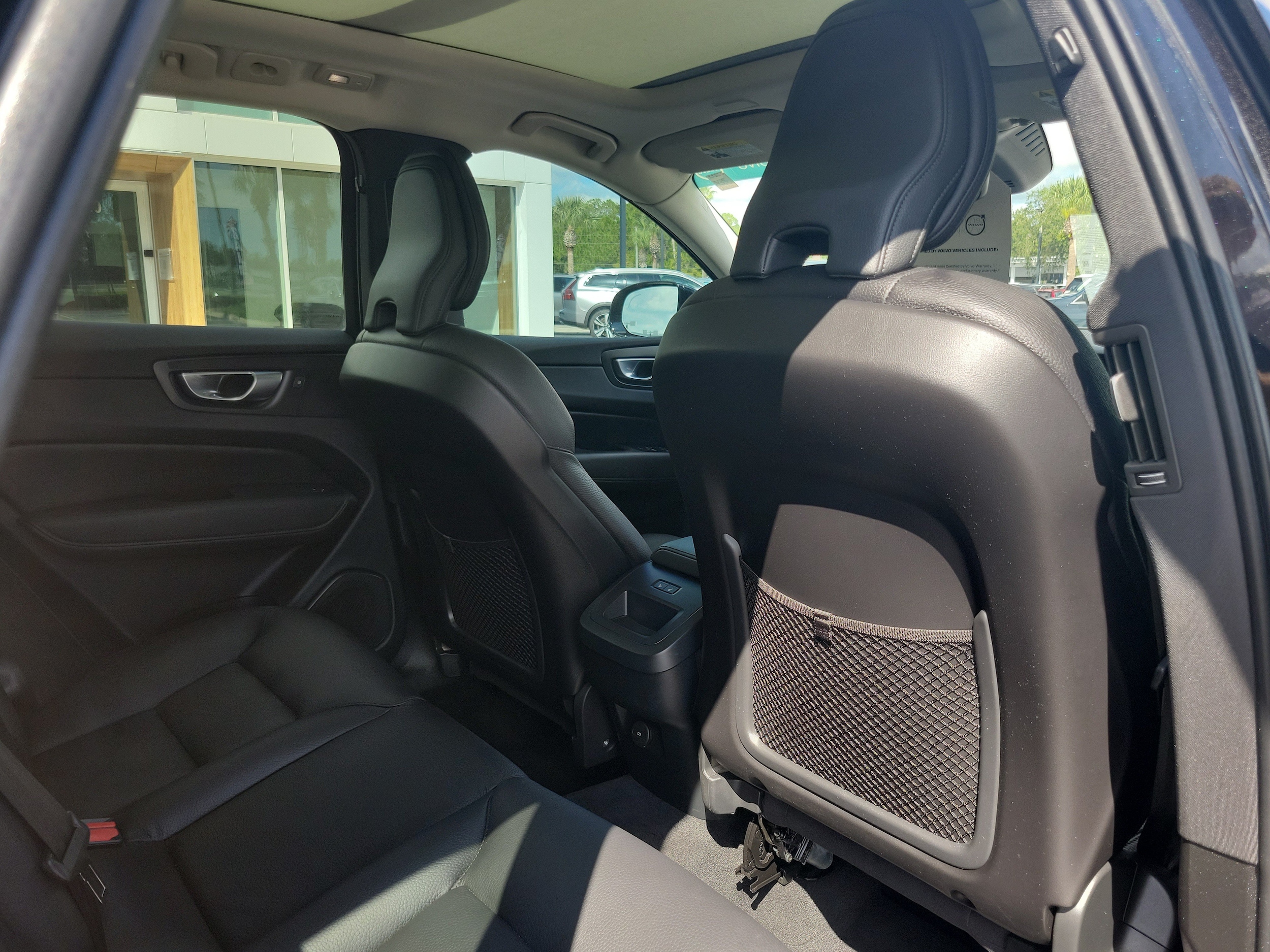 2024 Volvo XC60 Plus - Photo 9