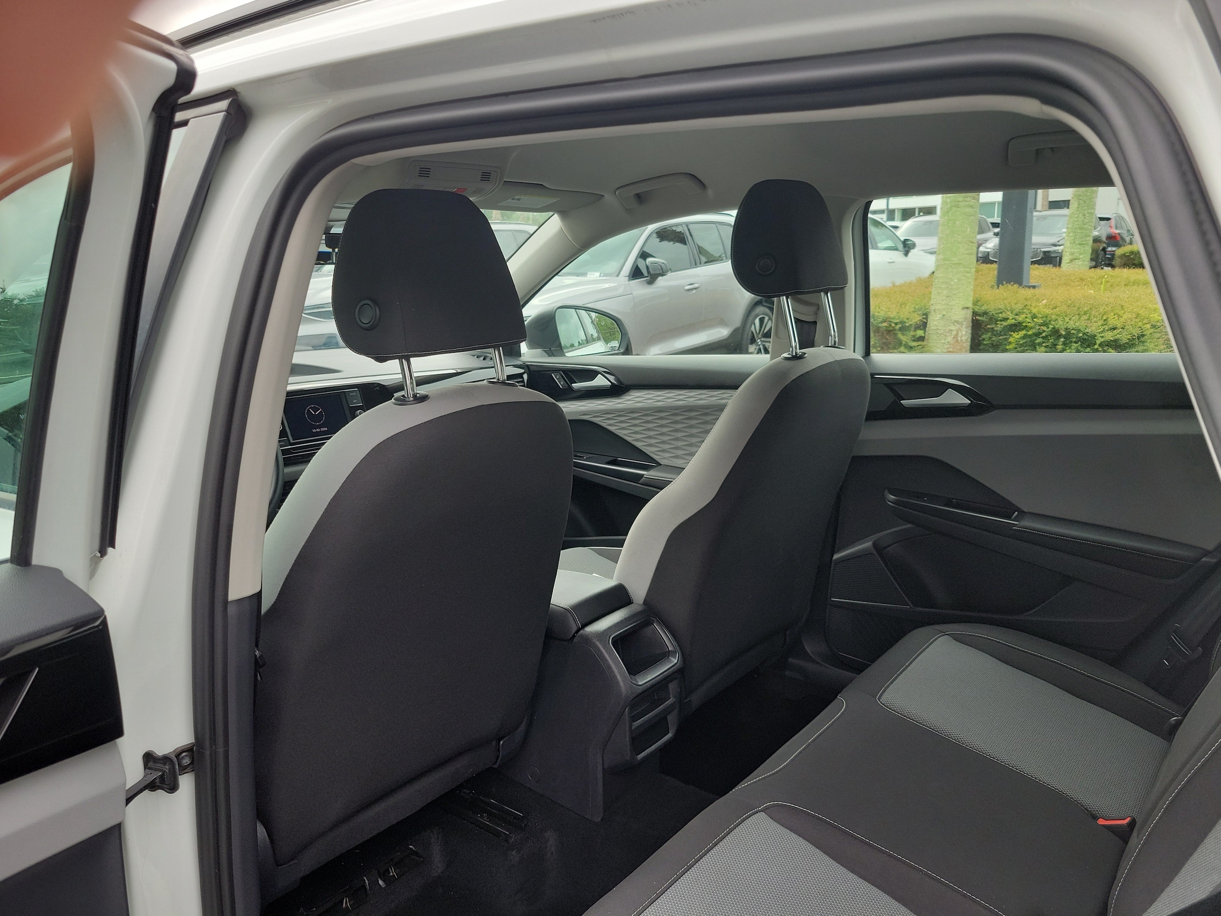 2024 Volkswagen Taos S - Photo 9