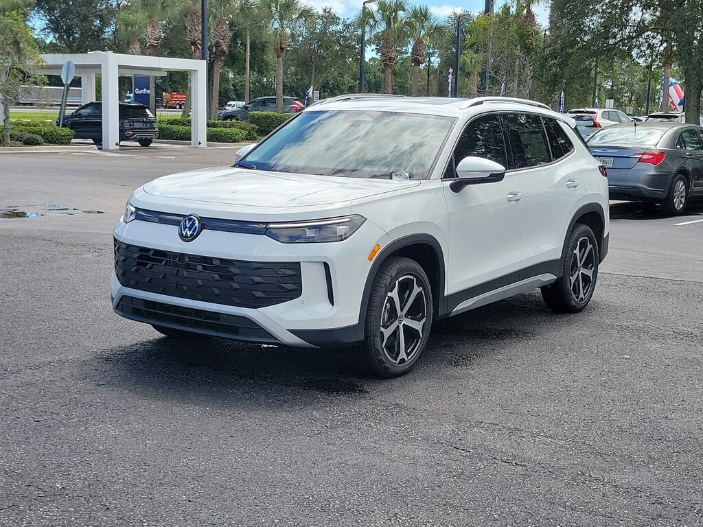 New 2026 Volkswagen Tiguan 2.0T SE SUV