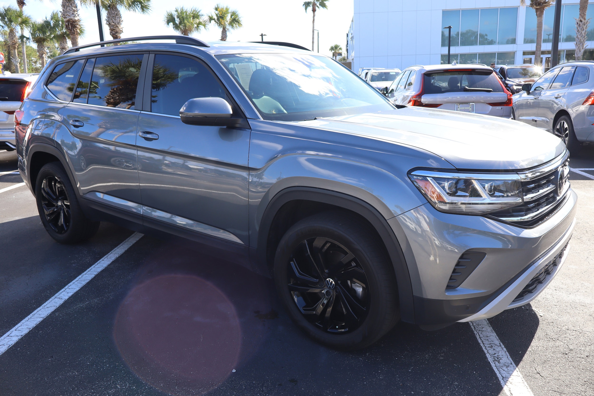 2023 Volkswagen Atlas SE w/Tech's photo