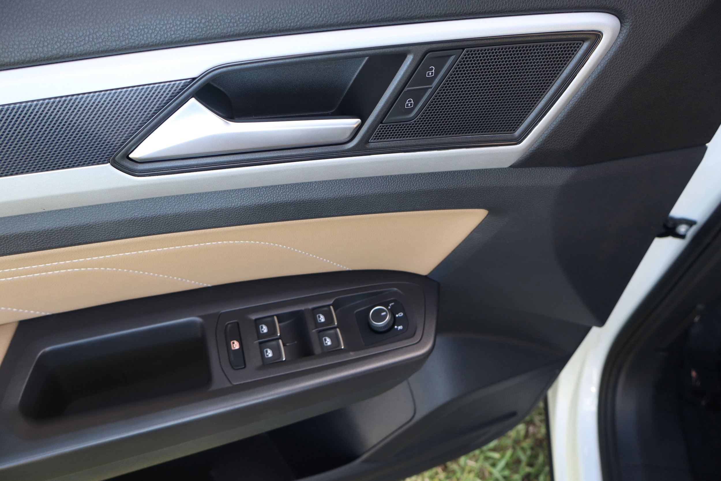 2022 Volkswagen Atlas Cross Sport SE w/Tech - Photo 13