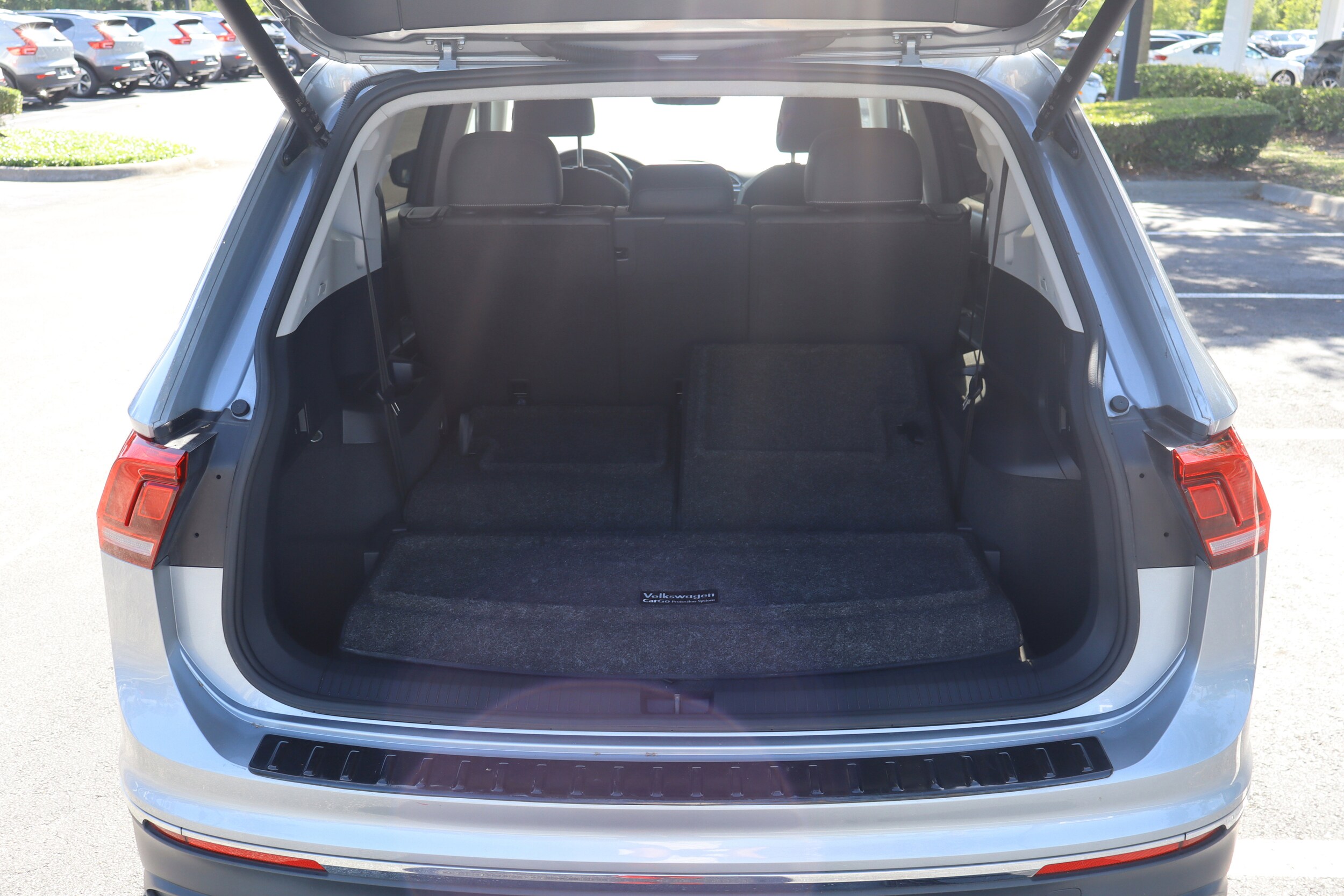 2023 Volkswagen Tiguan SE - Photo 10