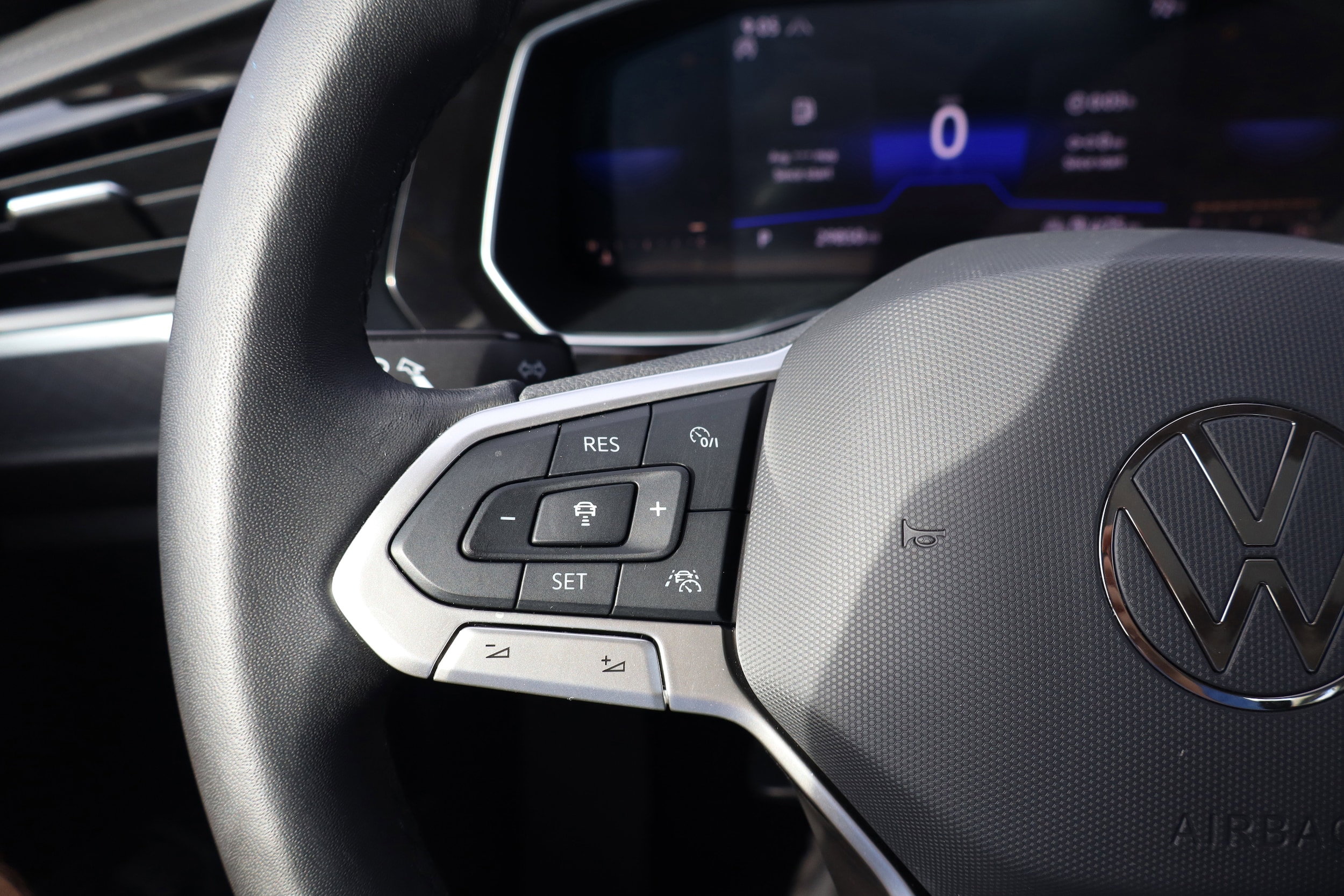 2022 Volkswagen Jetta SE - Photo 18