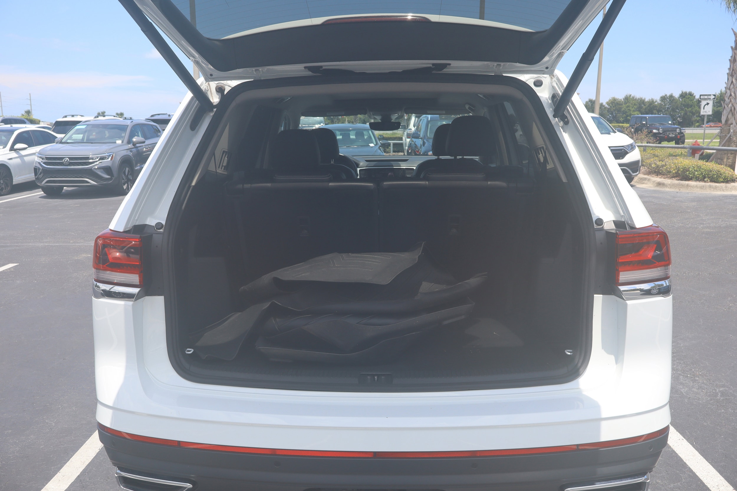 2021 Volkswagen Atlas SEL Premium - Photo 8