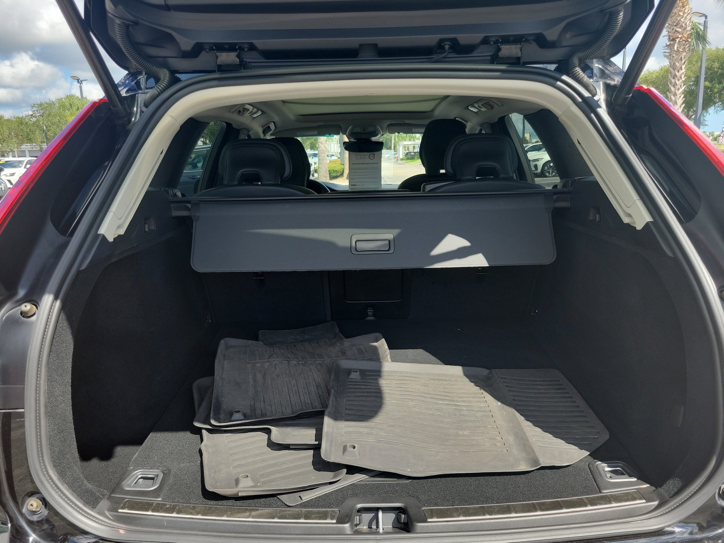 2024 Volvo XC60 Plus - Photo 7