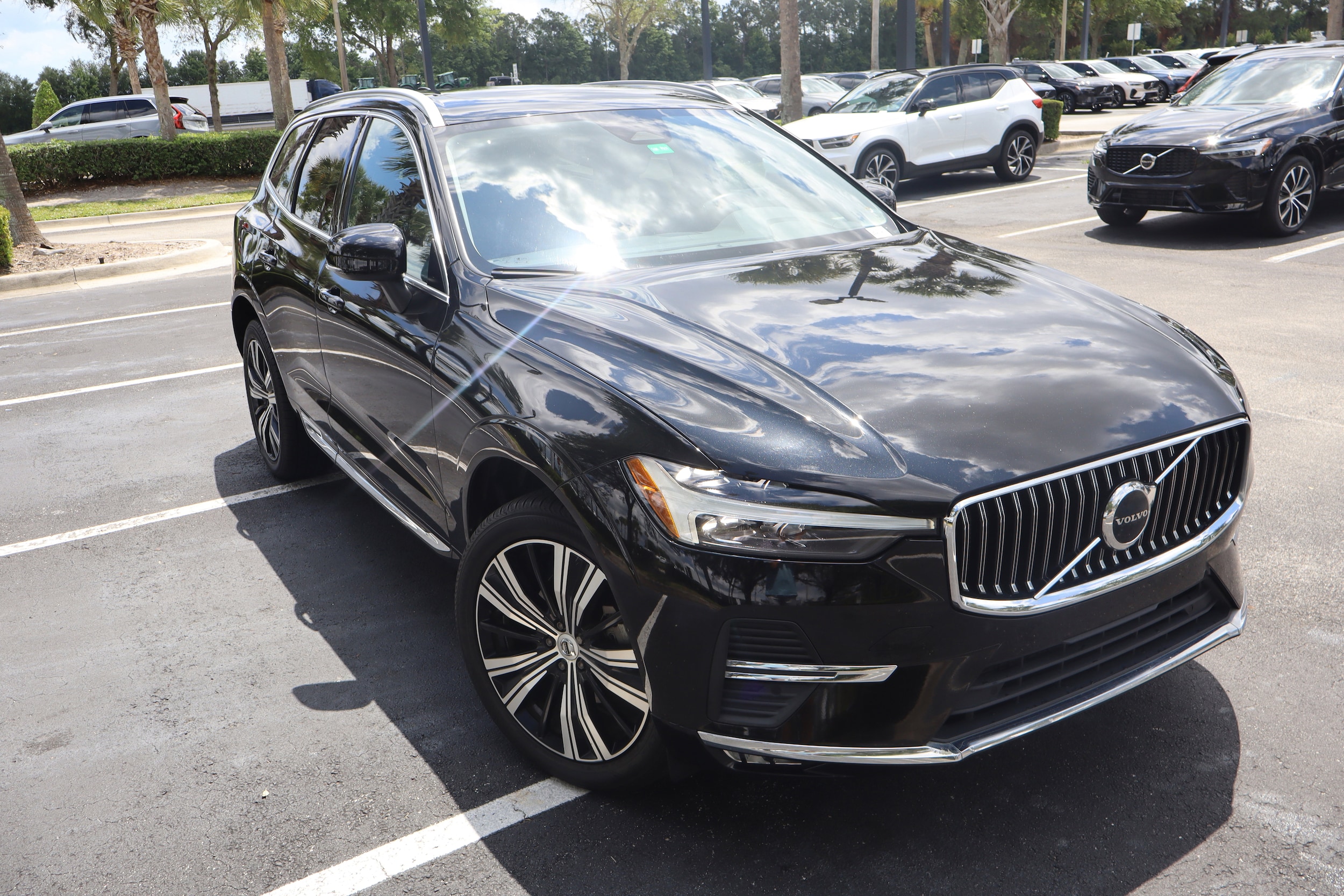 2022 Volvo XC60 B5 Inscription FWD's photo