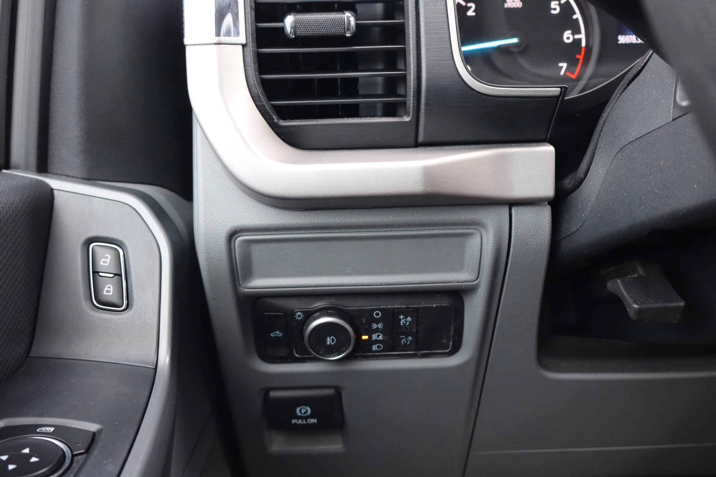 2023 Ford F-150 XLT - Photo 29