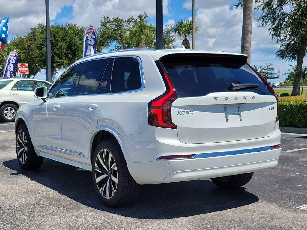 New 2026 Volvo XC90 B5 Core SUV