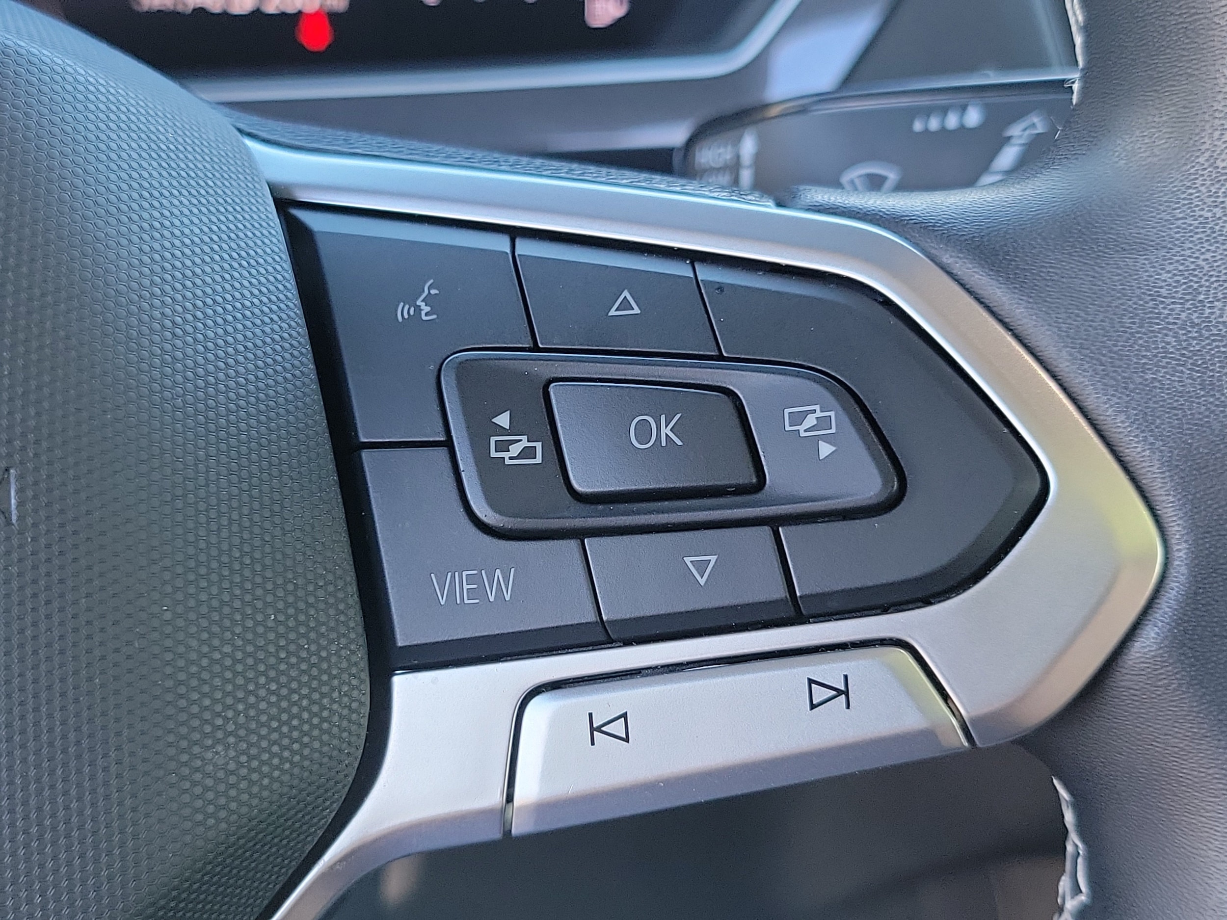 2024 Volkswagen Tiguan SE - Photo 21