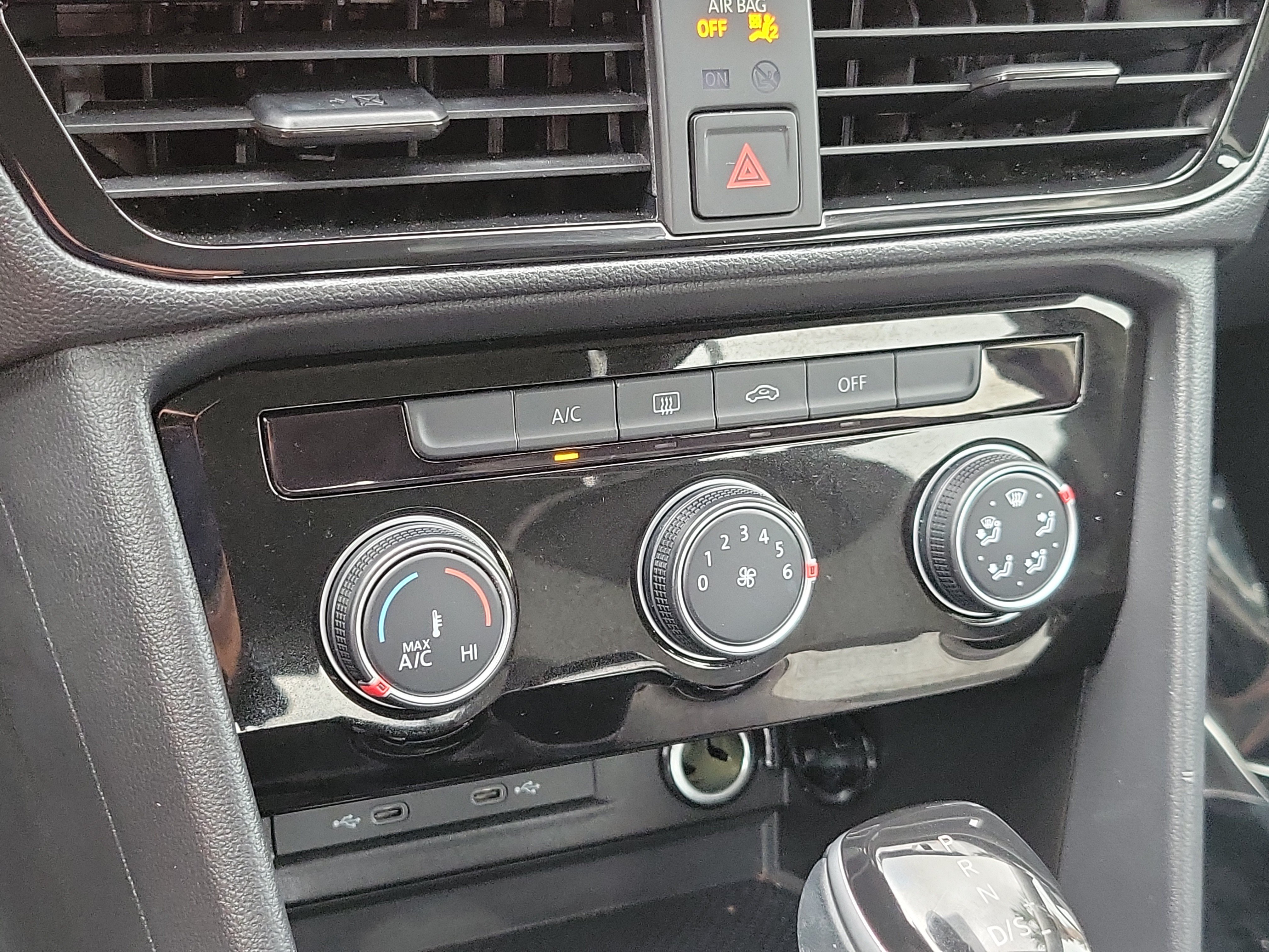 2024 Volkswagen Taos S - Photo 23