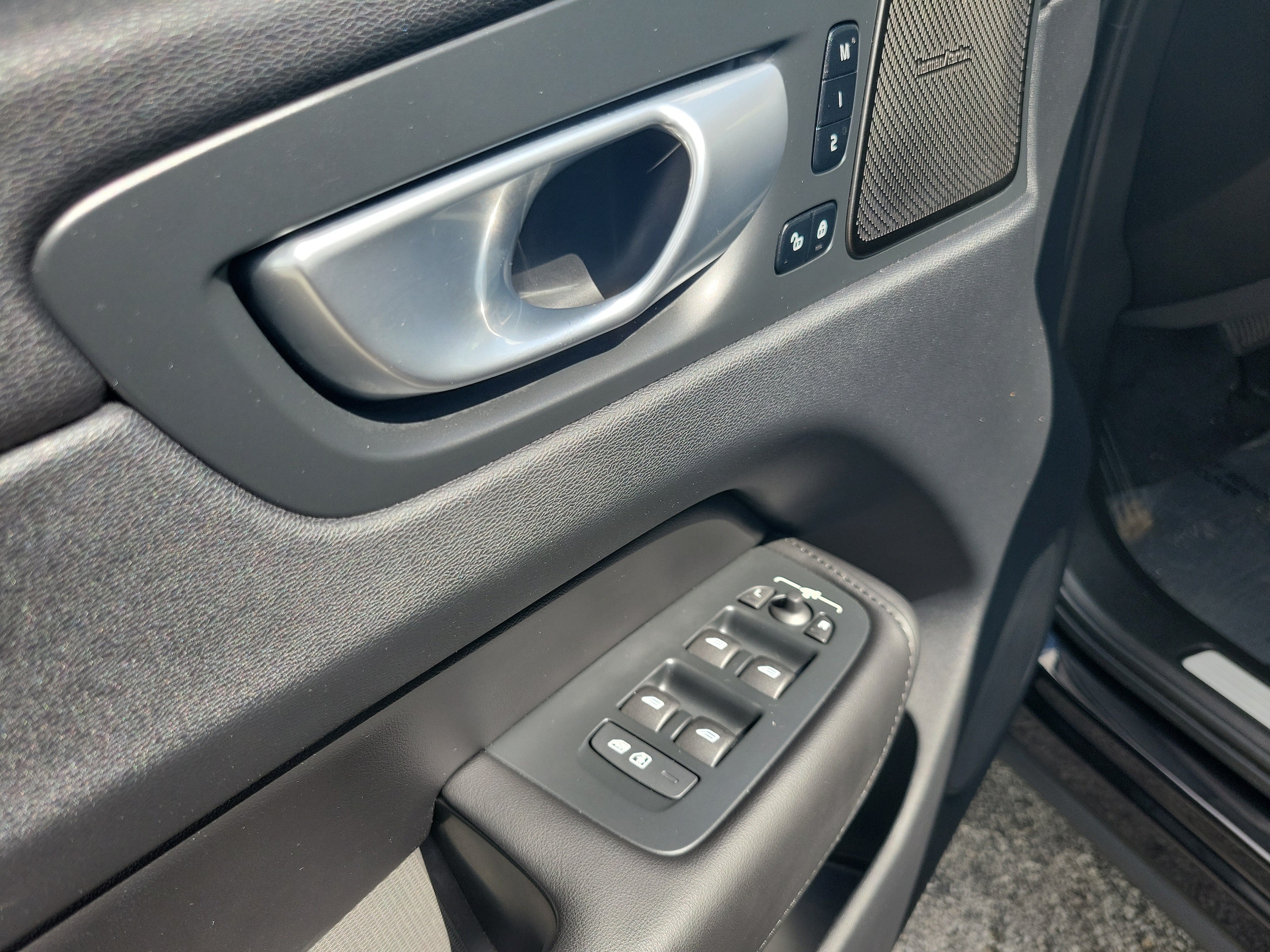 2024 Volvo XC60 Plus - Photo 13