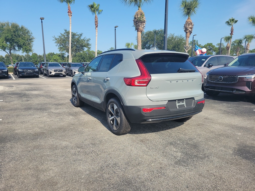 New 2026 Volvo XC40 B5 Plus SUV