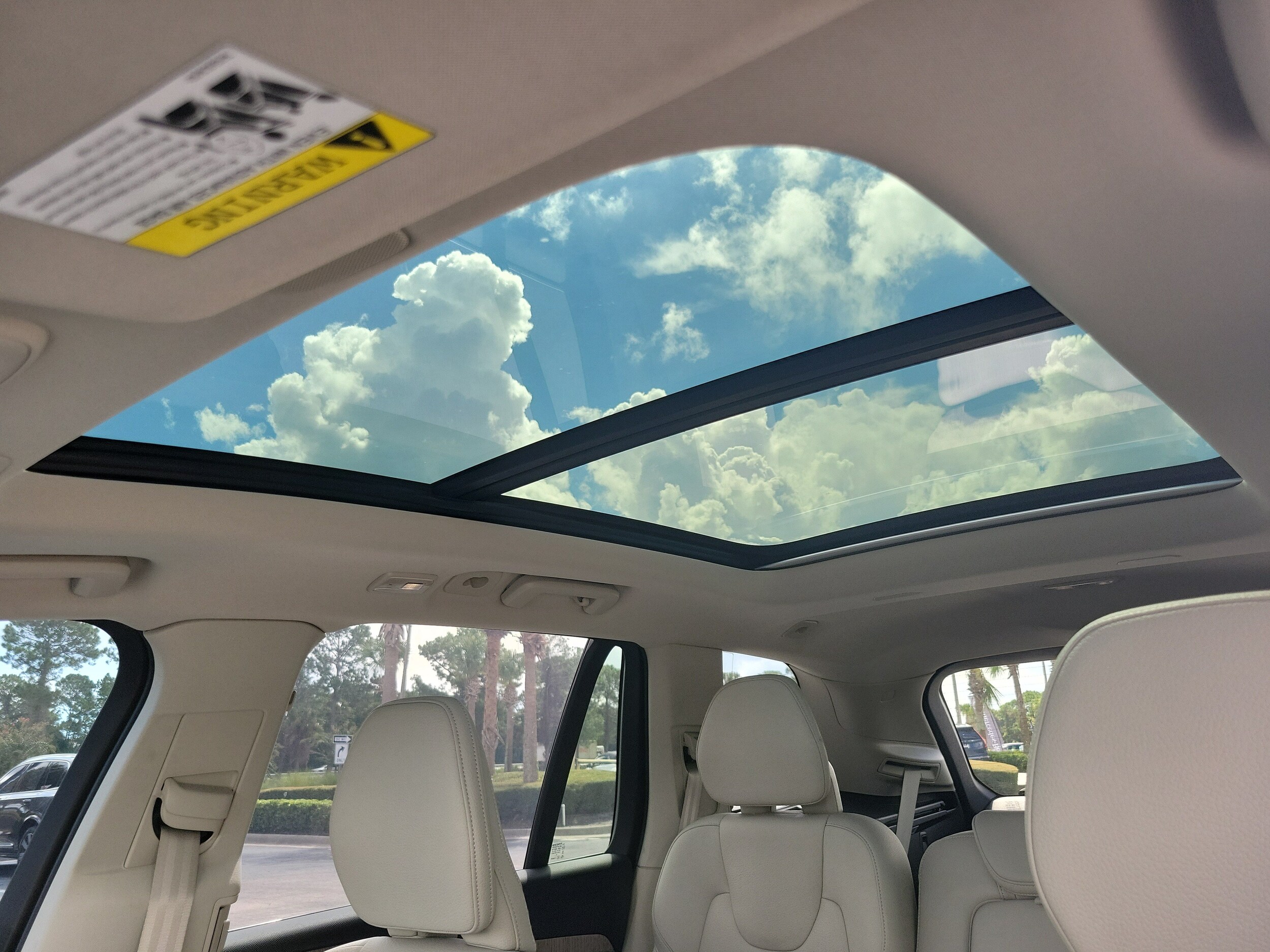 2024 Volvo XC90 Plus - Photo 11