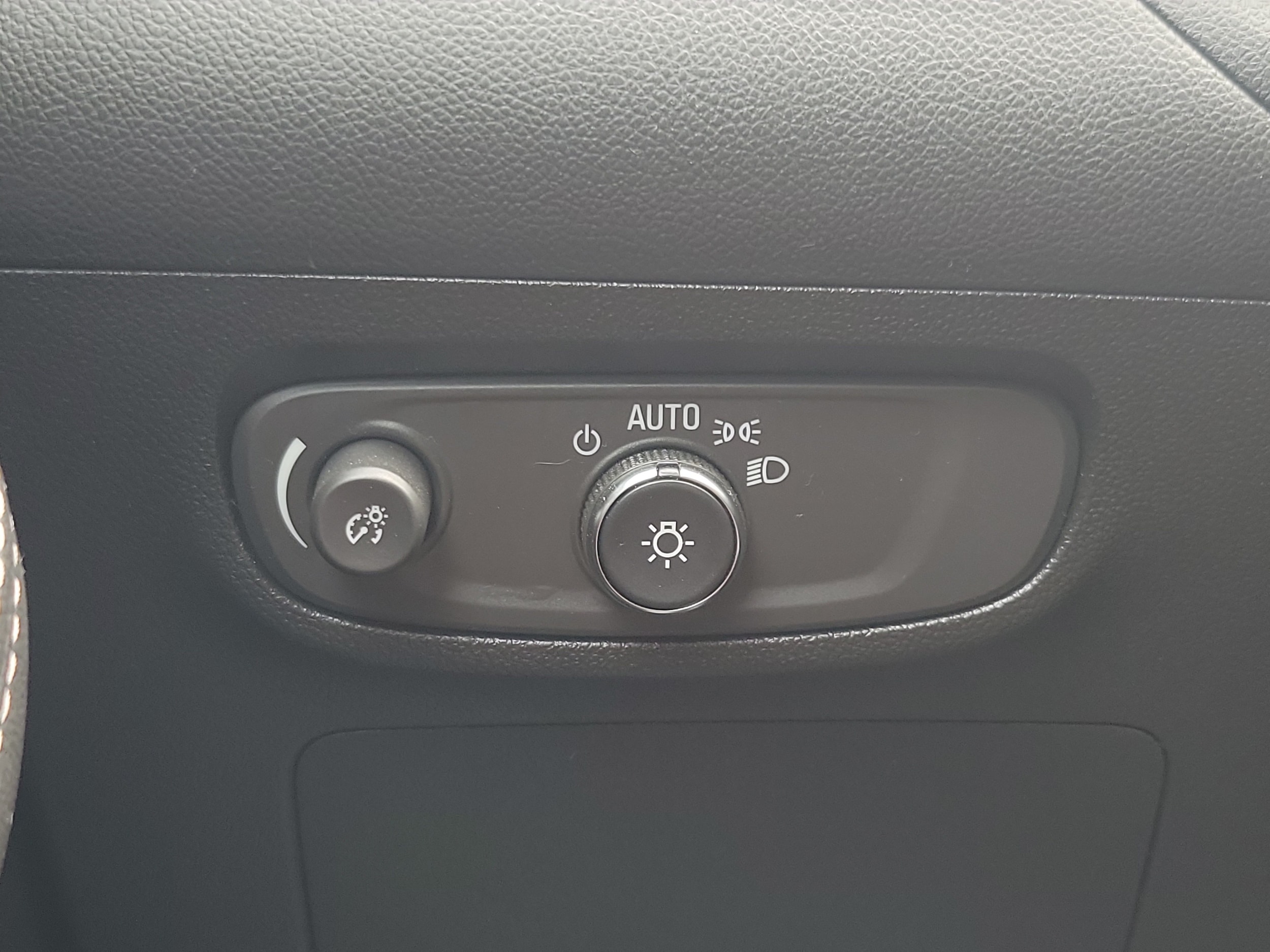 2025 Buick Encore GX Preferred - Photo 25