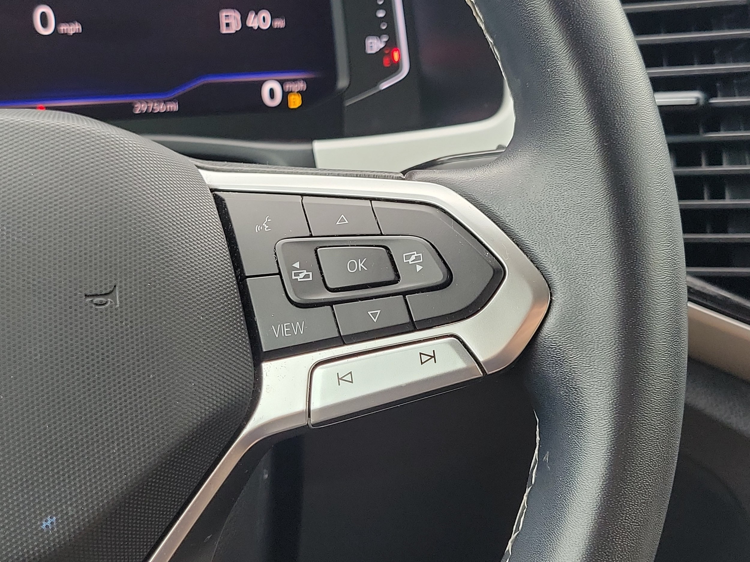 2022 Volkswagen Atlas Cross Sport SE w/Tech - Photo 18