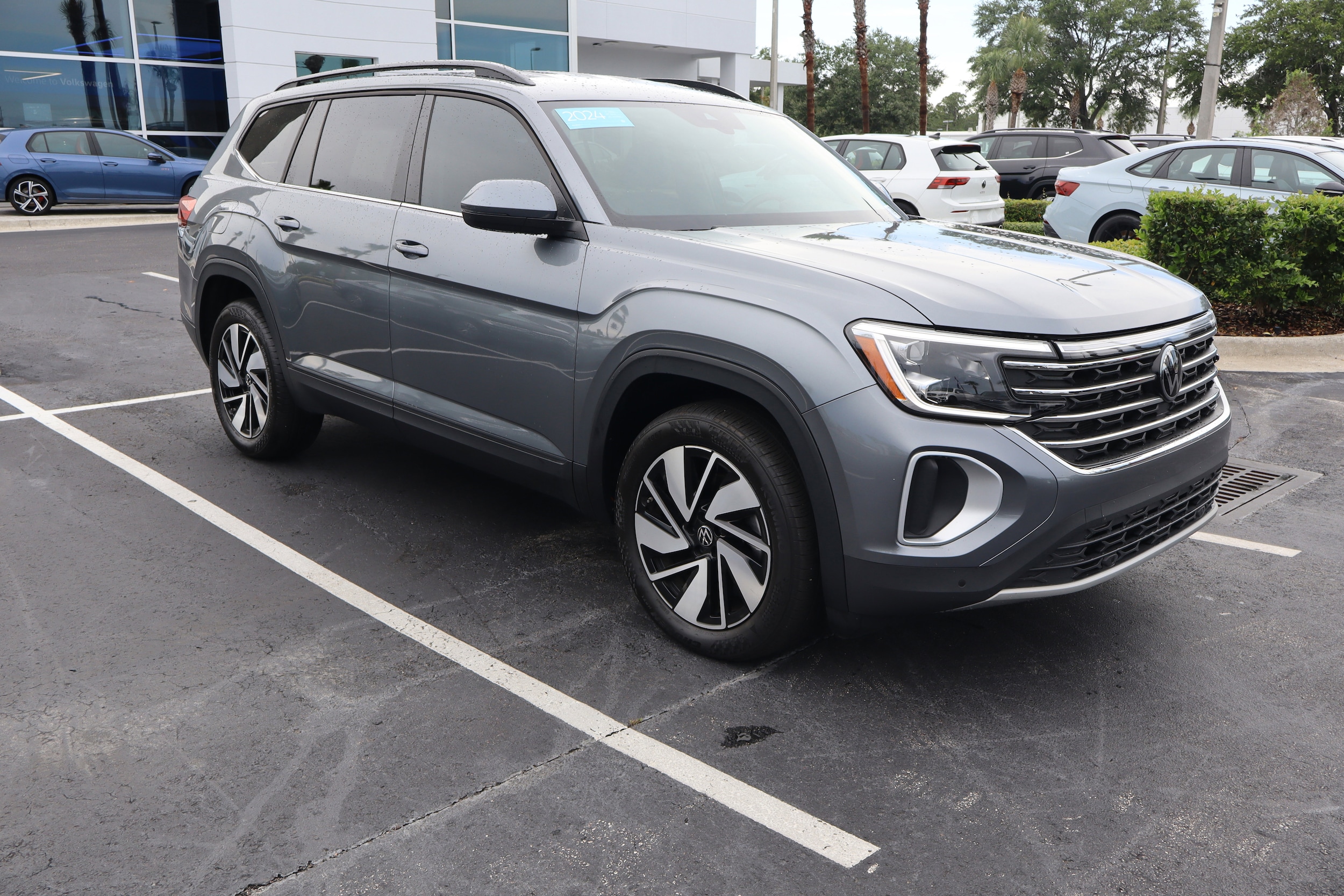 2024 Volkswagen Atlas 2.0T SE w/Technology