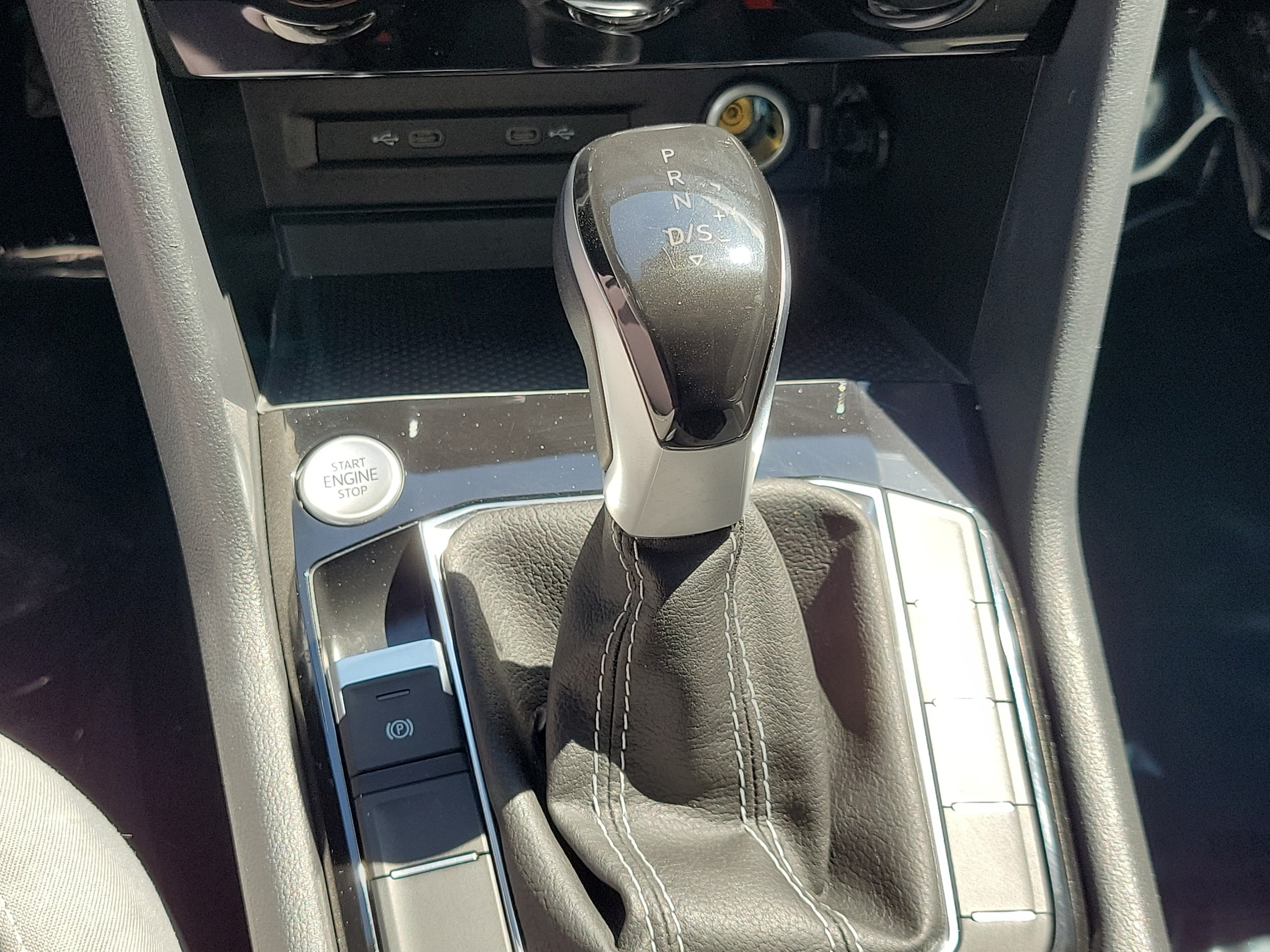 2024 Volkswagen Taos S - Photo 25