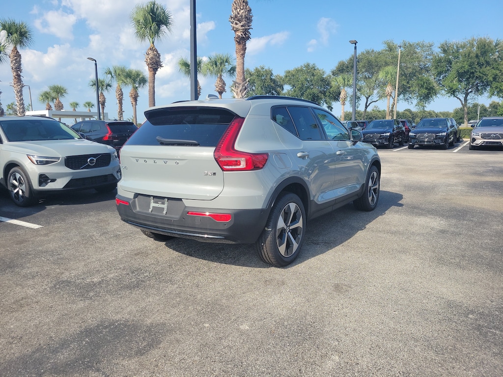New 2026 Volvo XC40 B5 Plus SUV