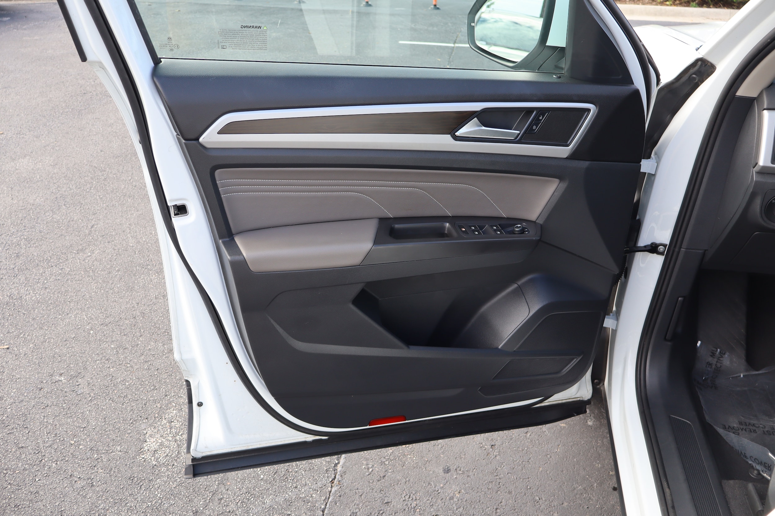 2023 Volkswagen Atlas SE - Photo 16
