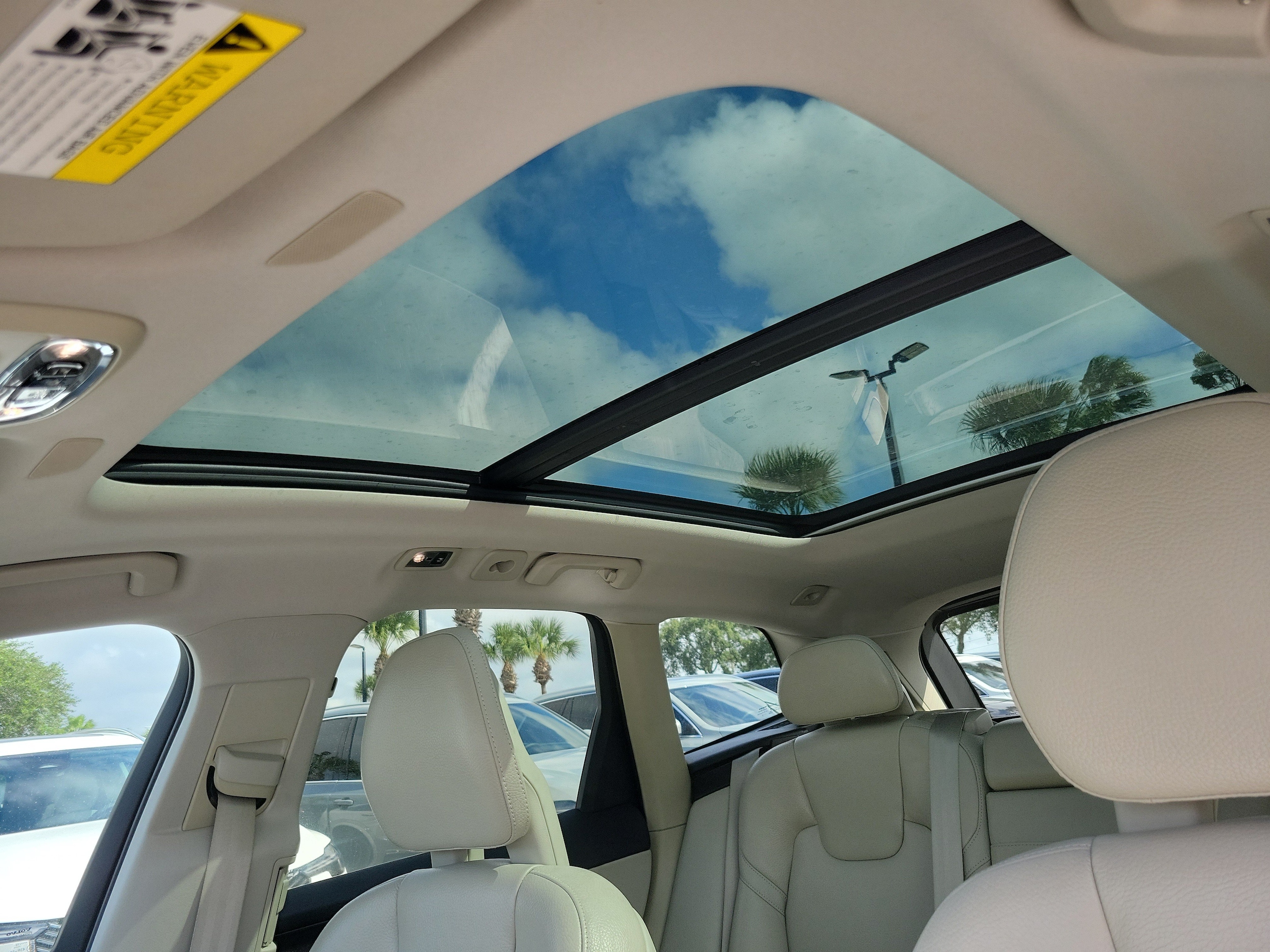 2018 Volvo XC60 Momentum - Photo 11