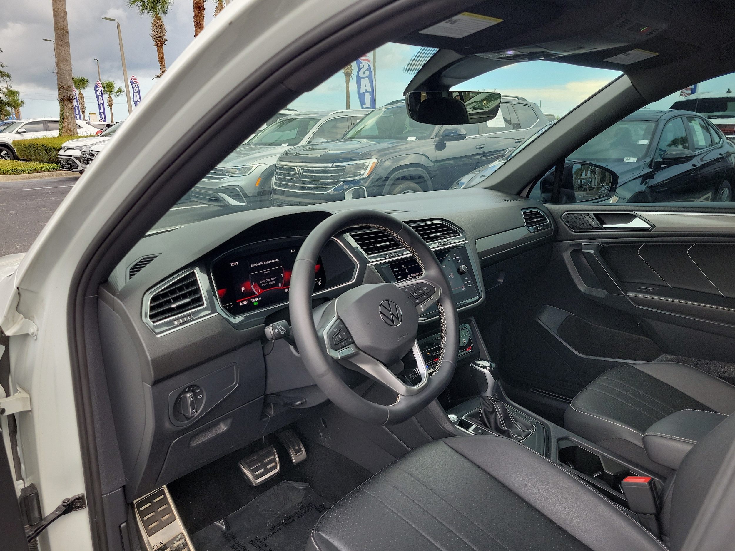 2023 Volkswagen Tiguan SE R-LINE BLACK - Photo 17